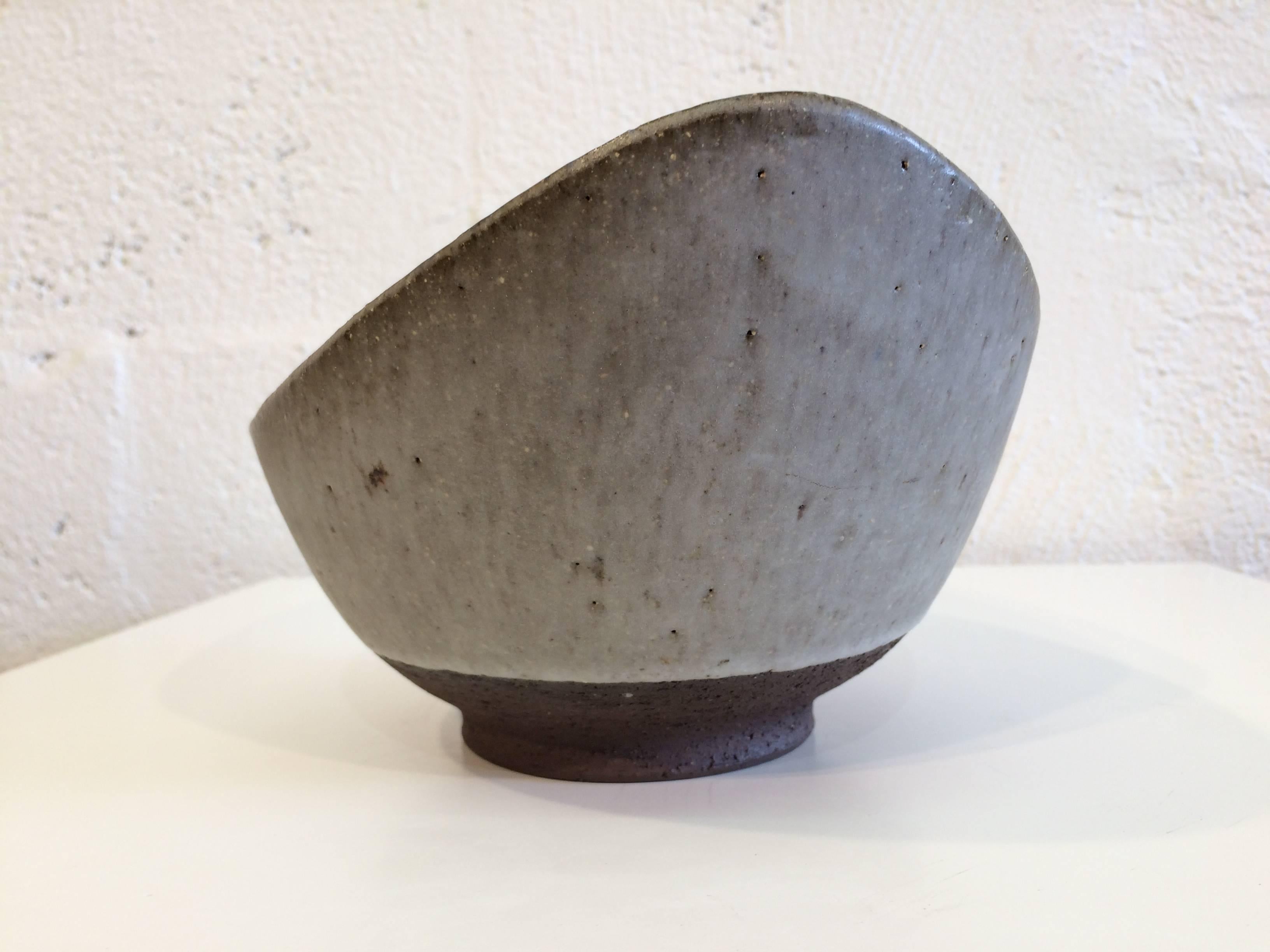 Mid-Century Modern Two Thomas Toft Bowls Studio Pottery, Denmark, 1950s, Danish Modern For Sale