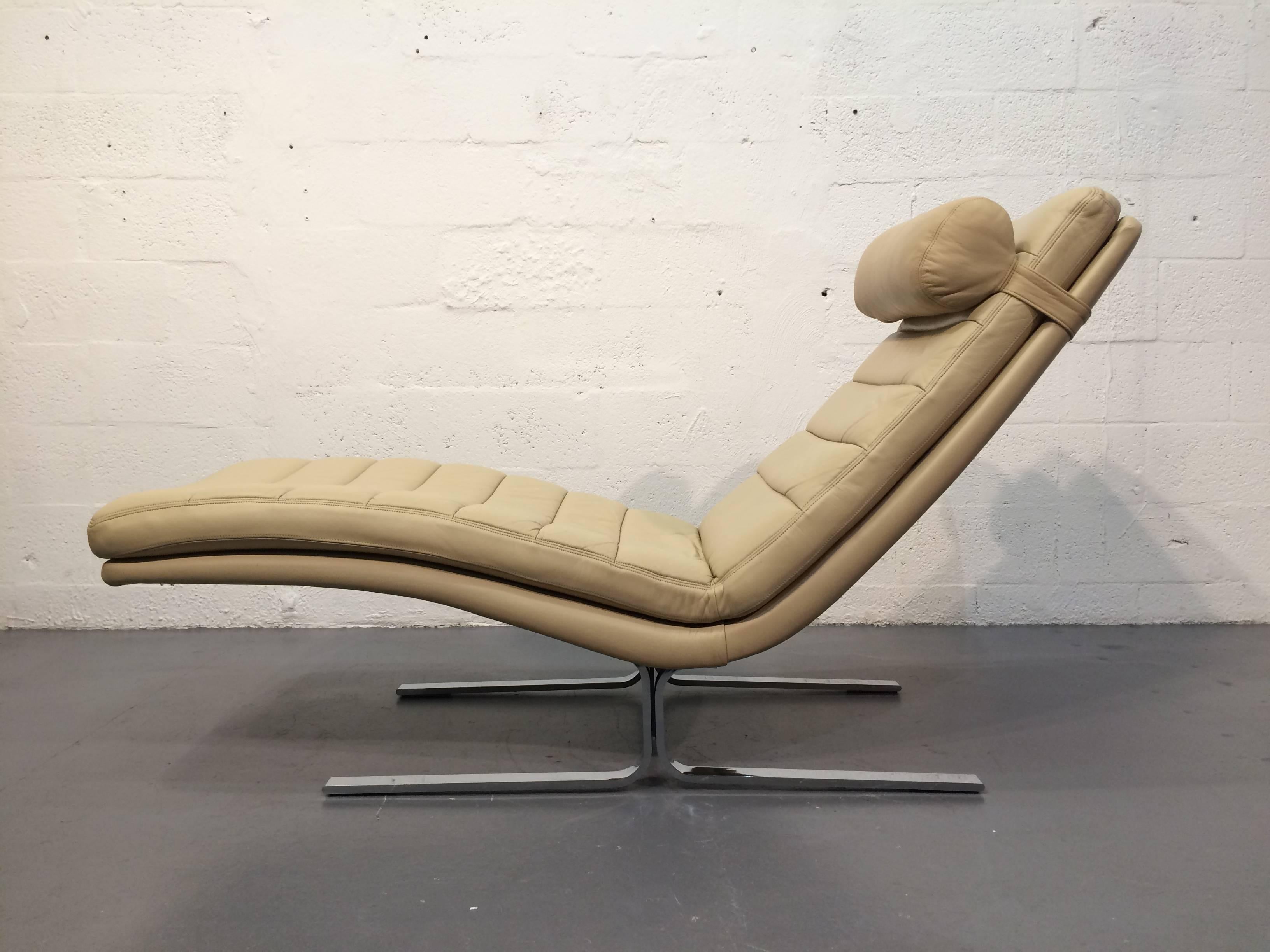 Leather Chaise Longue by Harvey Probber, USA, 1970s 3