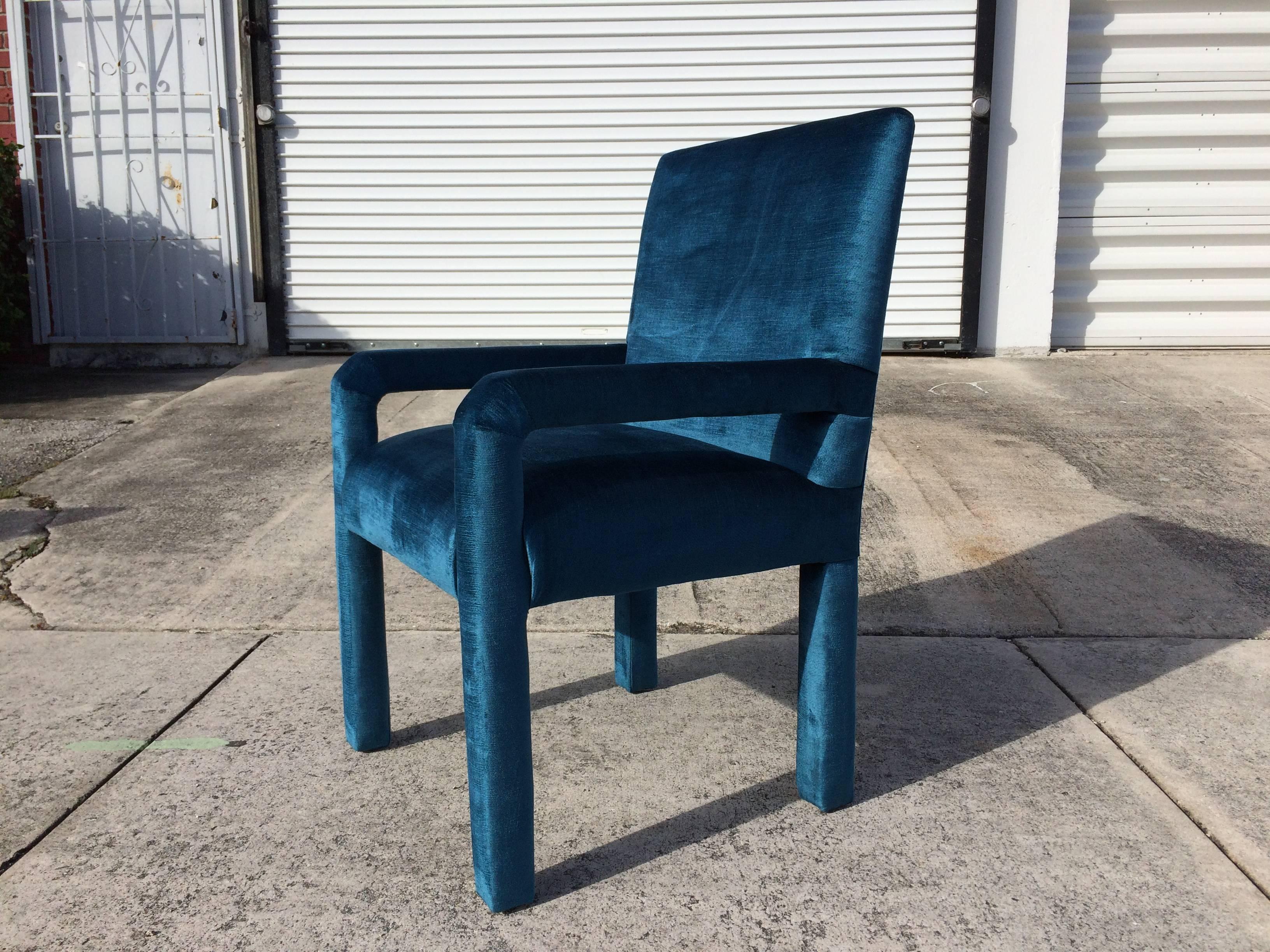 Pair of Mid-Century Modern Parson Chairs, Lagoon Blue Velvet For Sale 2