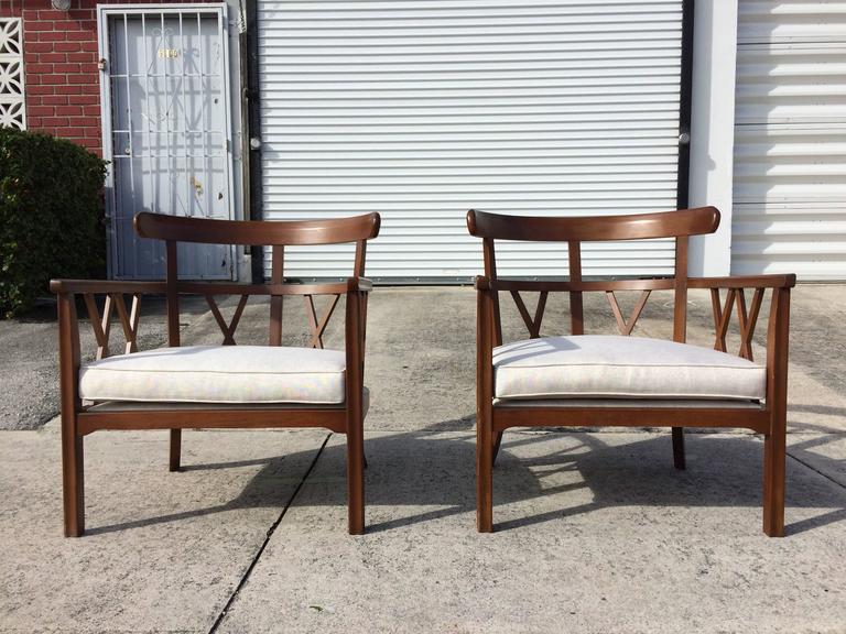 Pair of Mid-Century Modern Lounge Chairs at 1stDibs