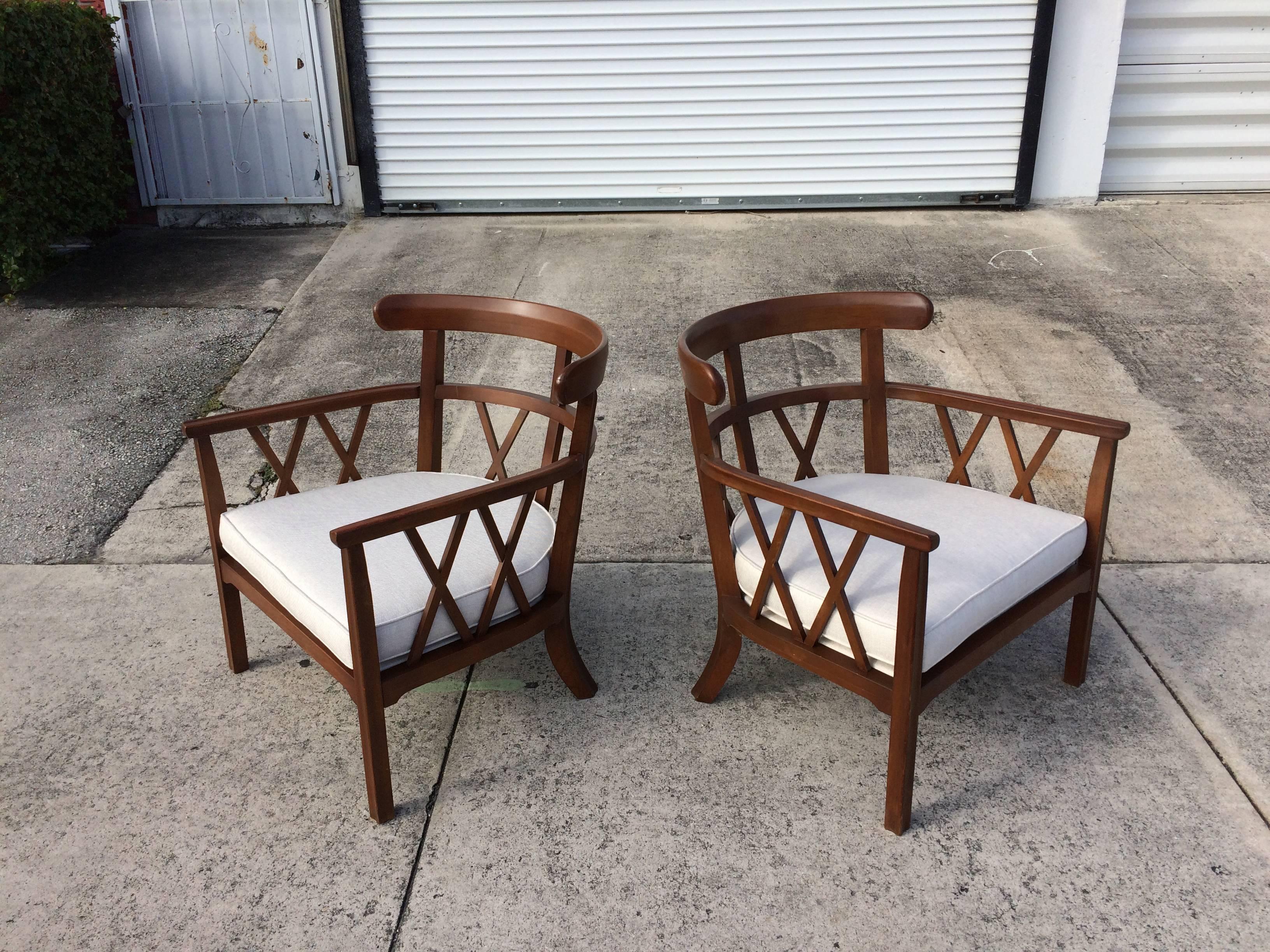 Mid-20th Century Pair of Mid-Century Modern Lounge Chairs