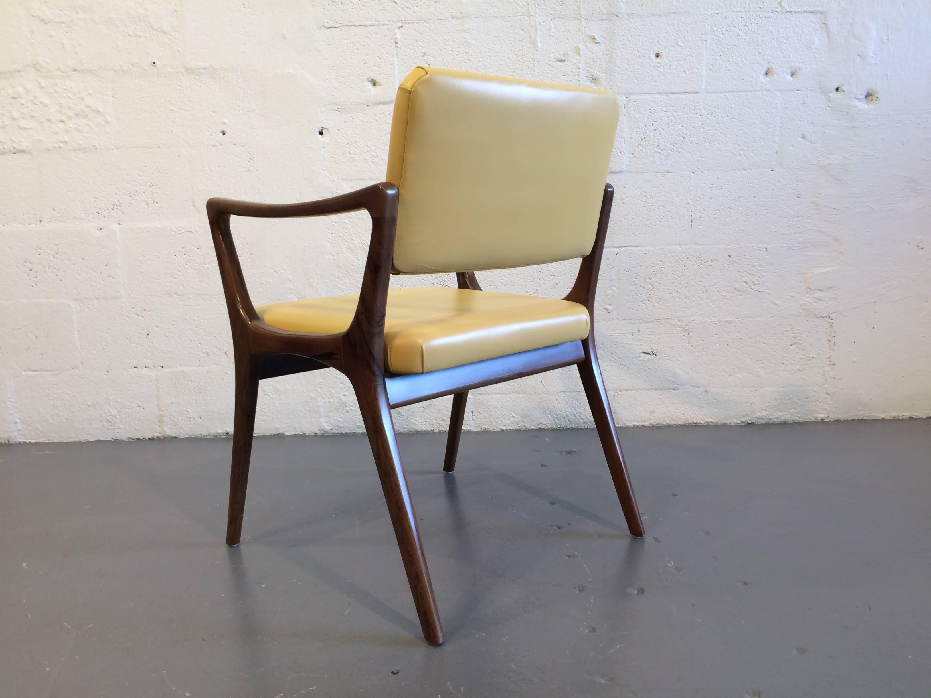 Late 20th Century Six Sculptural Dining Chairs, Gio Ponti Style