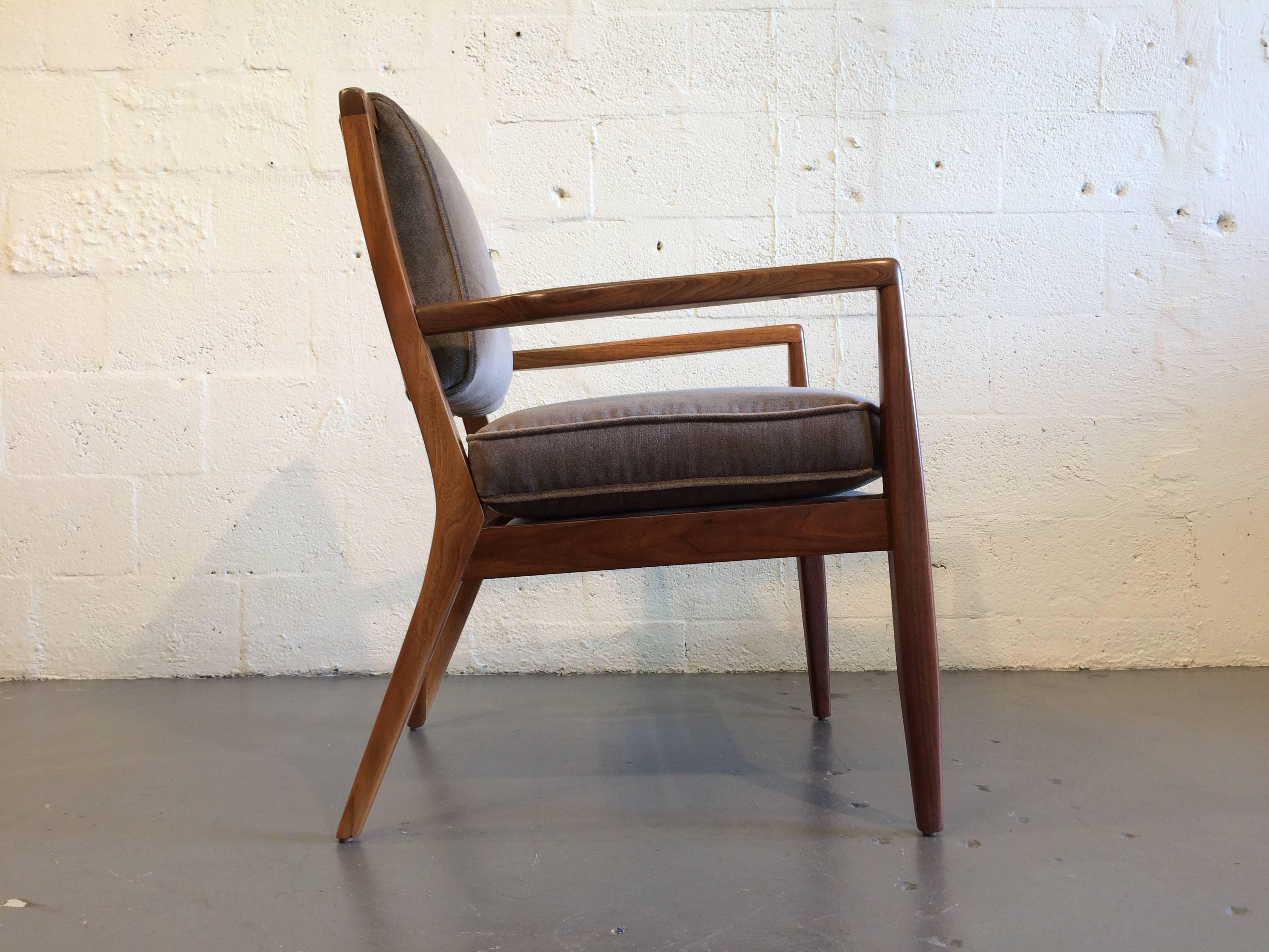 Pair of Mid-Century Modern Walnut Armchairs, USA, 1950s 1