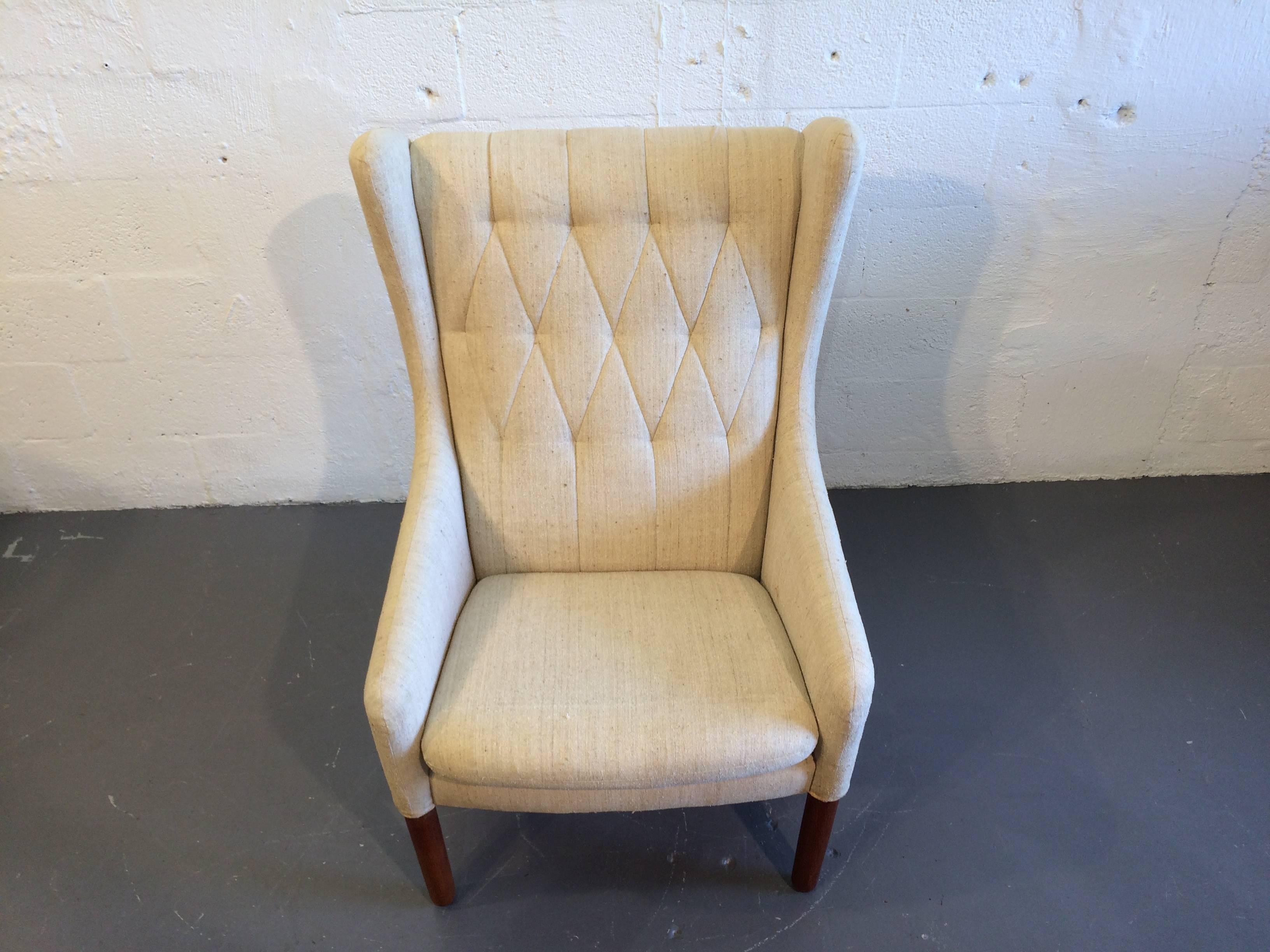 Fabric Nice Danish Wing Lounge Chair