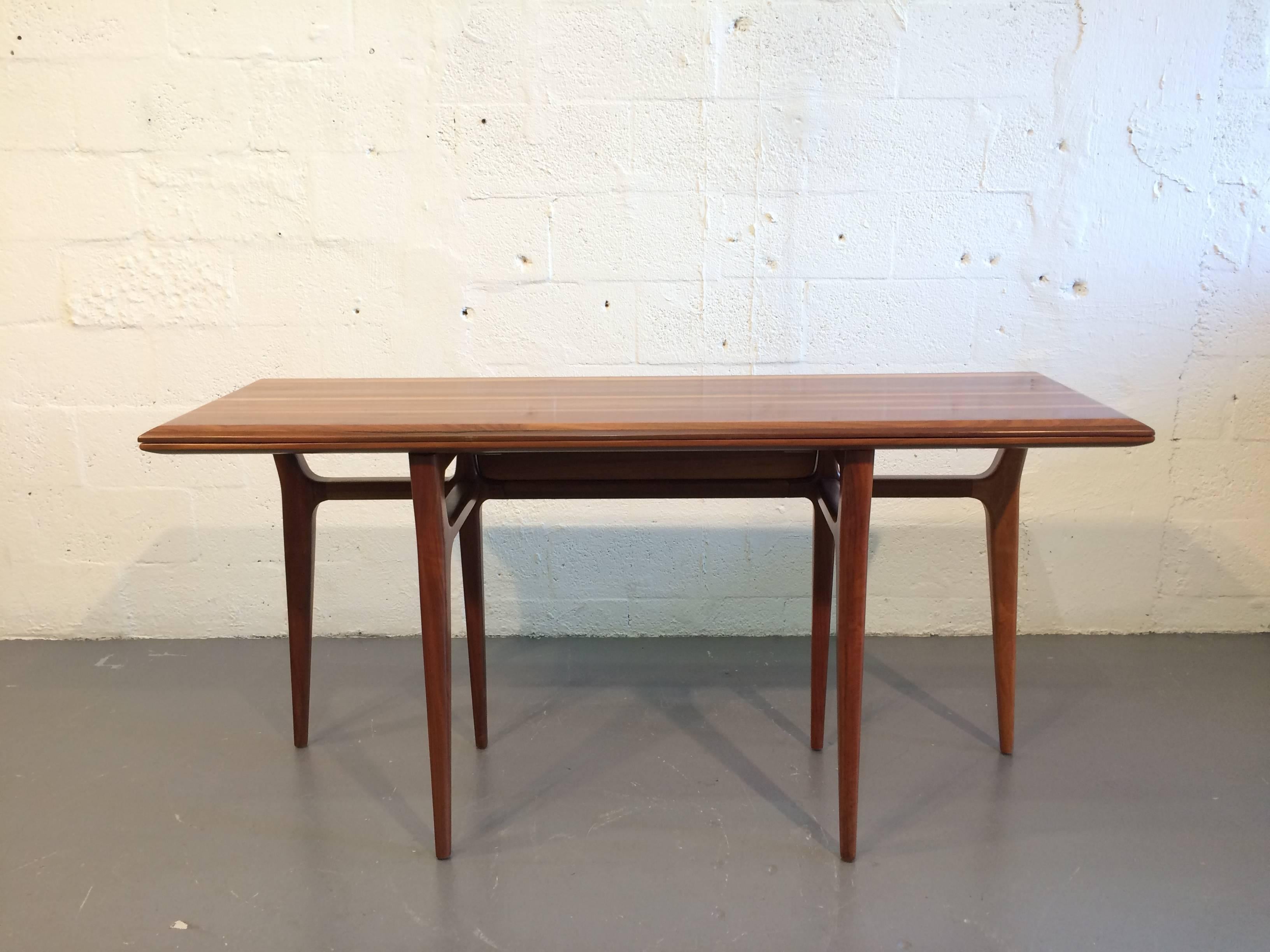 Walnut Flip-Top Console Table in Style of Gio Pont, Dining Table, 1950s In Good Condition In Miami, FL
