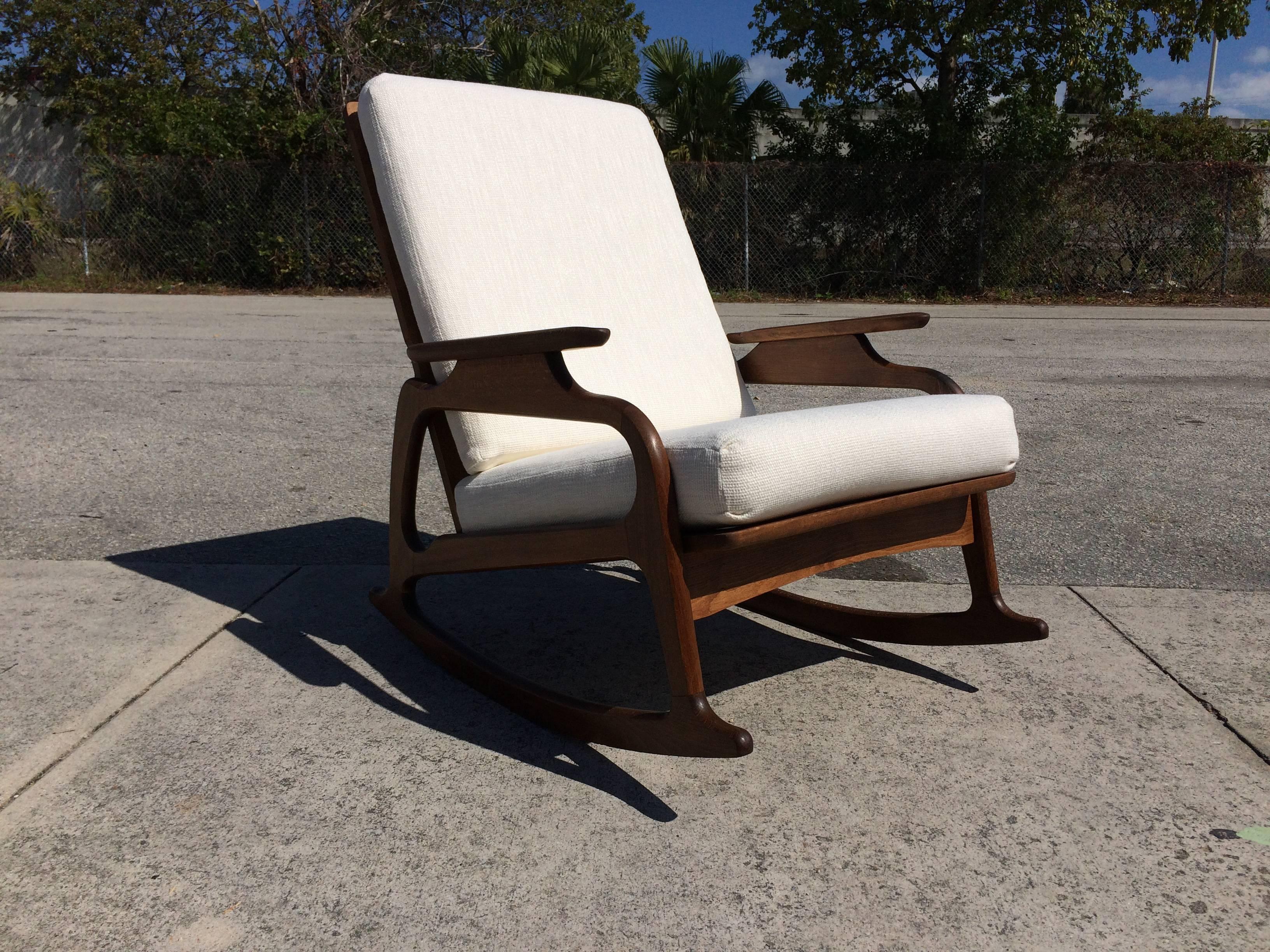 American Great Rocking Chair in Style of Adrian Pearsall