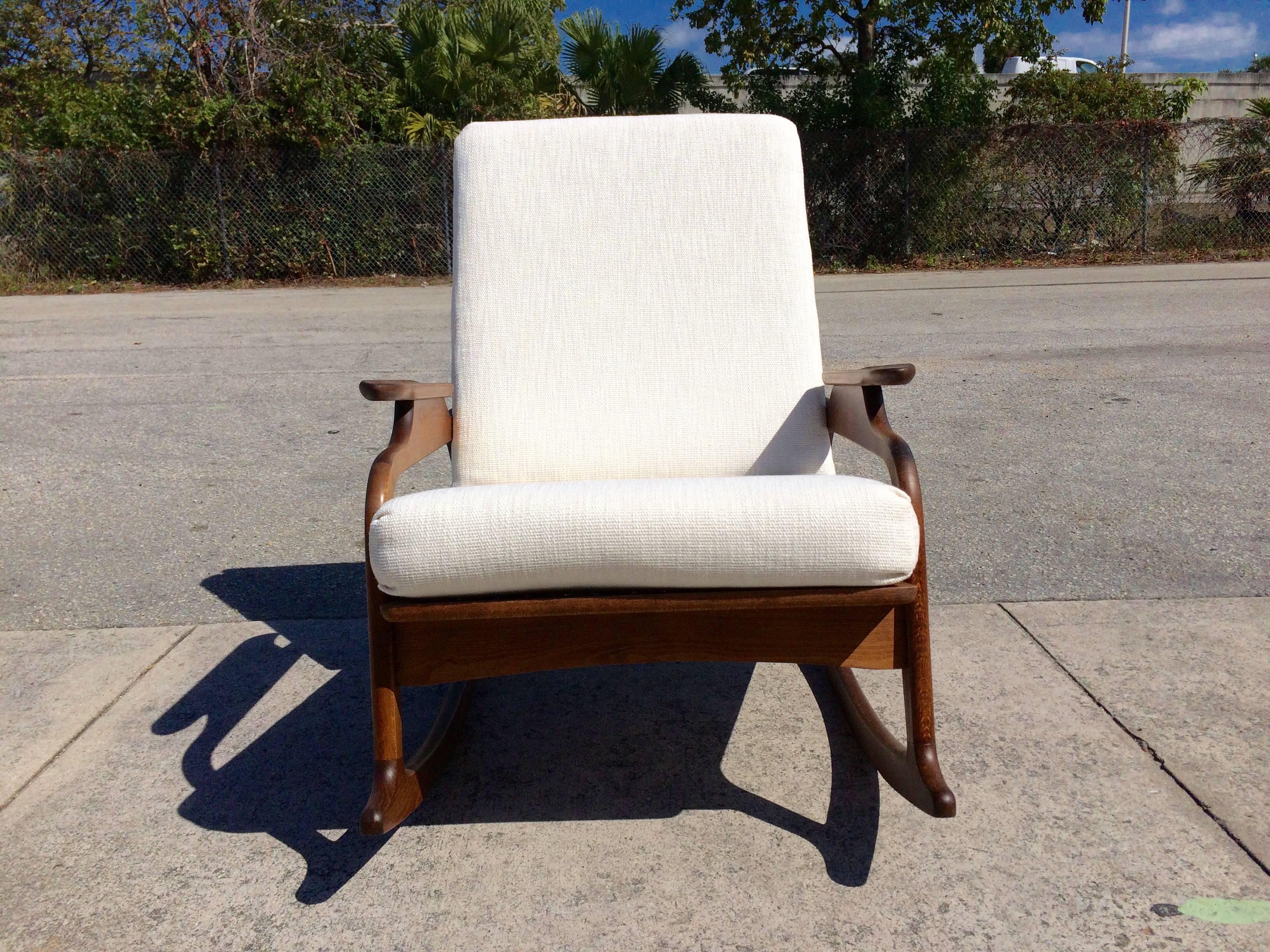 Mid-20th Century Great Rocking Chair in Style of Adrian Pearsall
