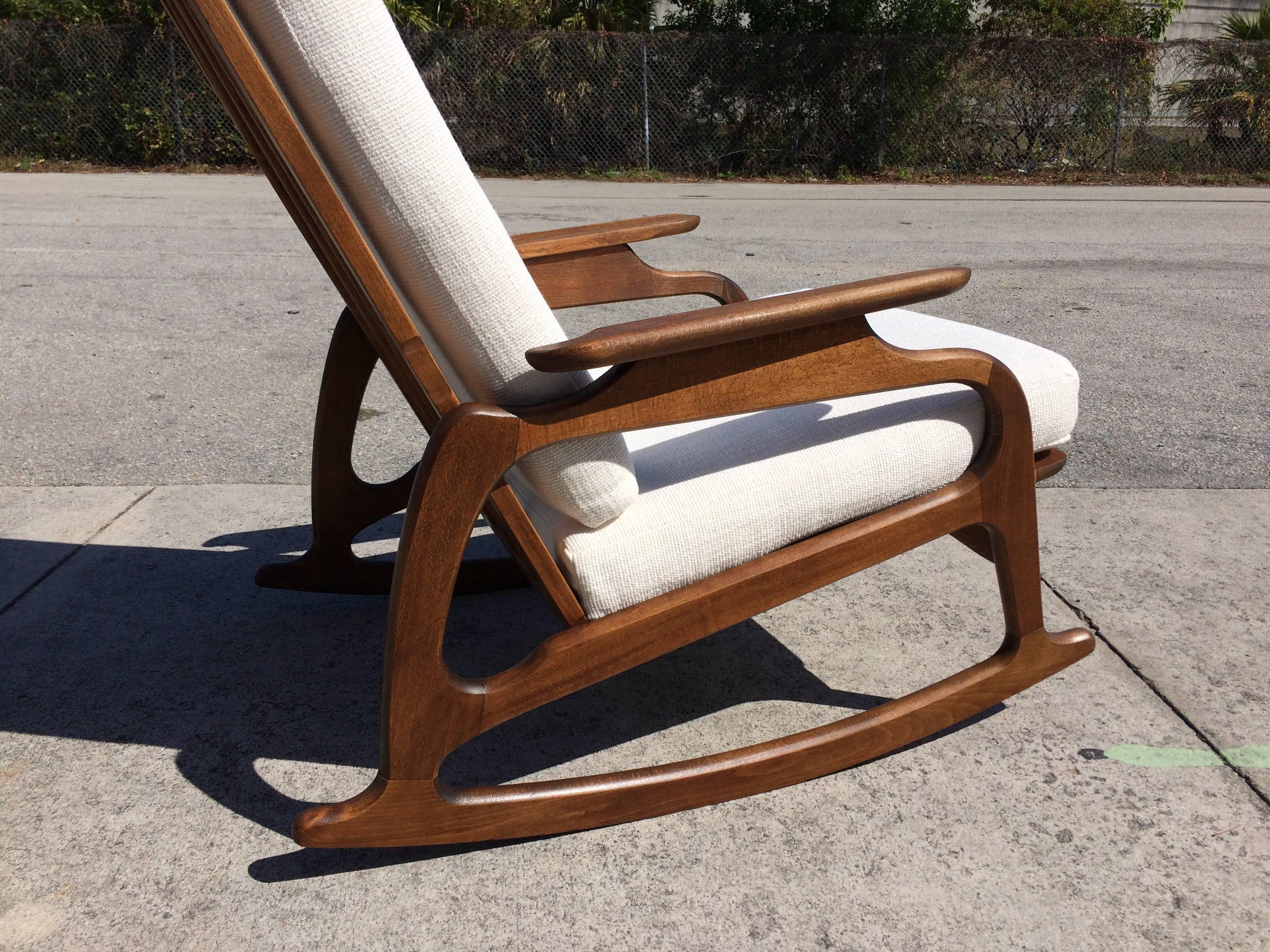 Great Rocking Chair in Style of Adrian Pearsall 1