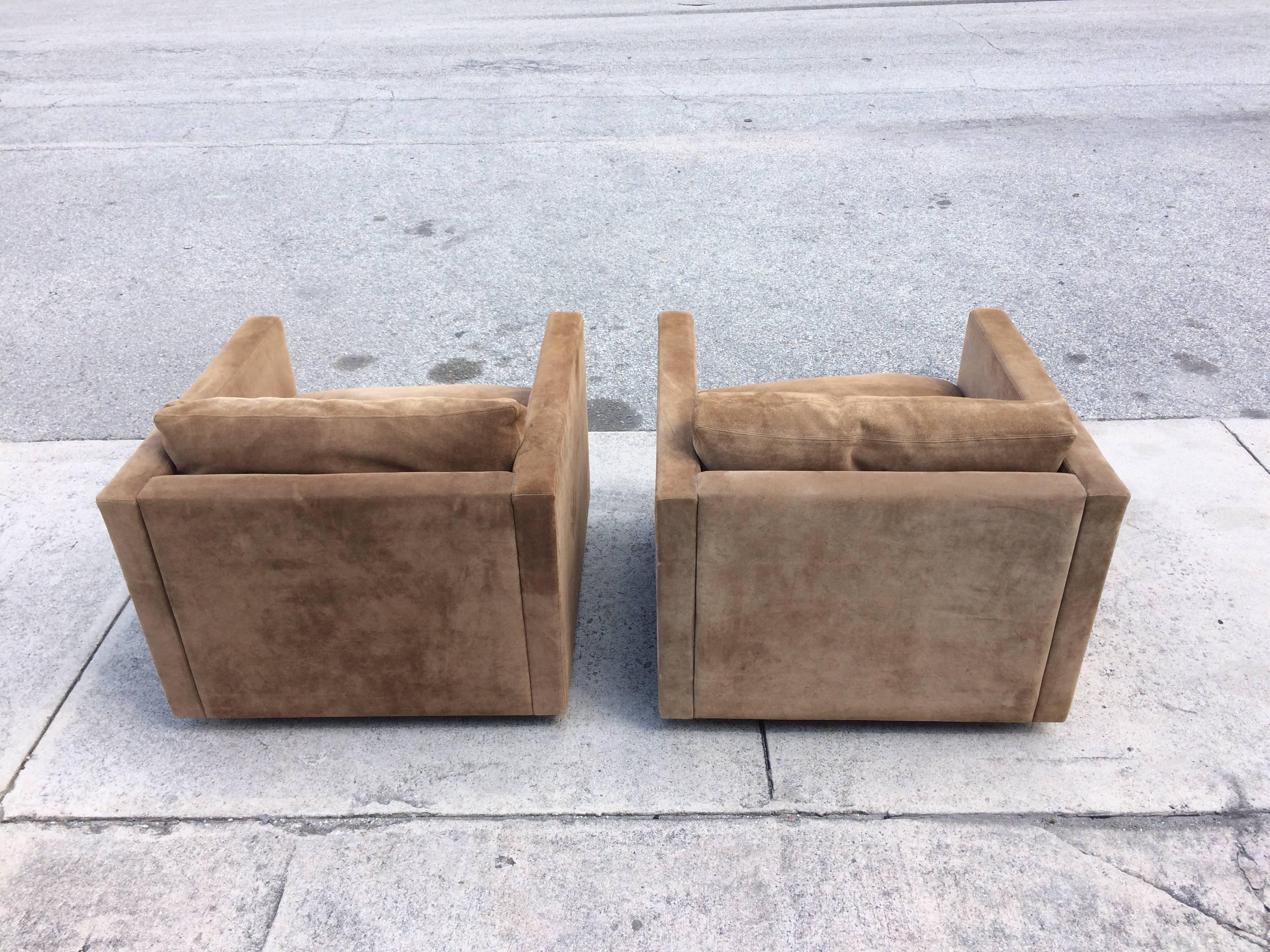 Pair of Charles Pfister Suede Leather Lounge Chairs for Knoll In Good Condition In Miami, FL