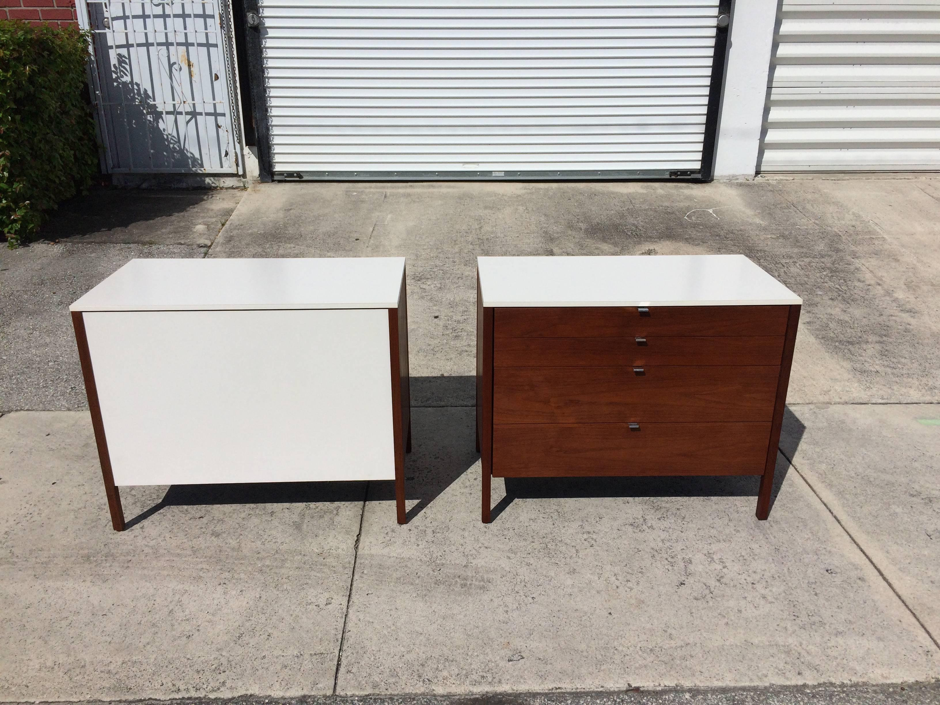 Late 20th Century Pair of Florence Knoll Dressers Chests, Walnut and White Tops