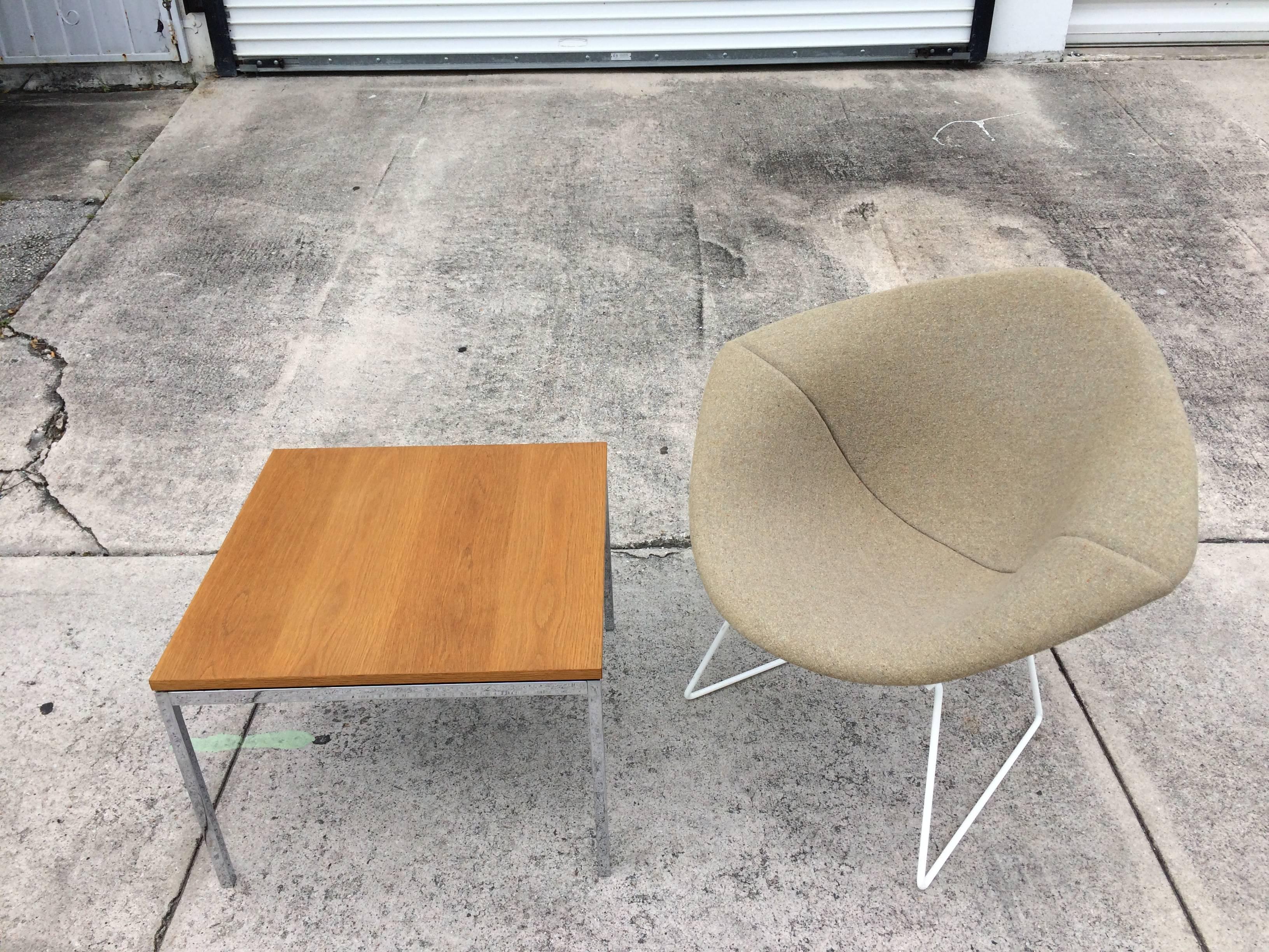 Late 20th Century Florence Knoll Side Table, Oak Top on Chrome Legs, USA, 1970s For Sale