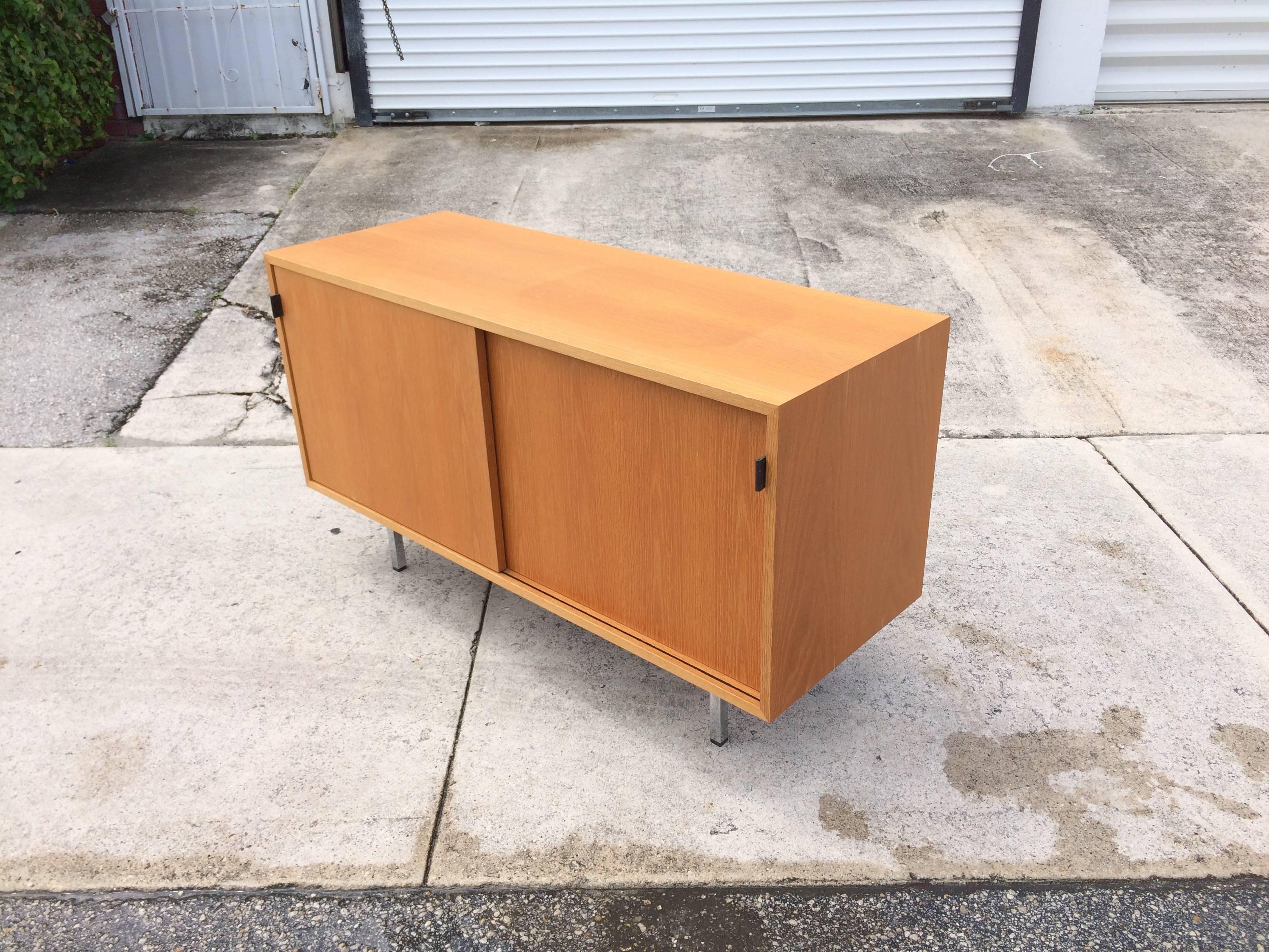 Florence Knoll Credenza on Chrome Legs, USA, 1970s In Good Condition In Miami, FL