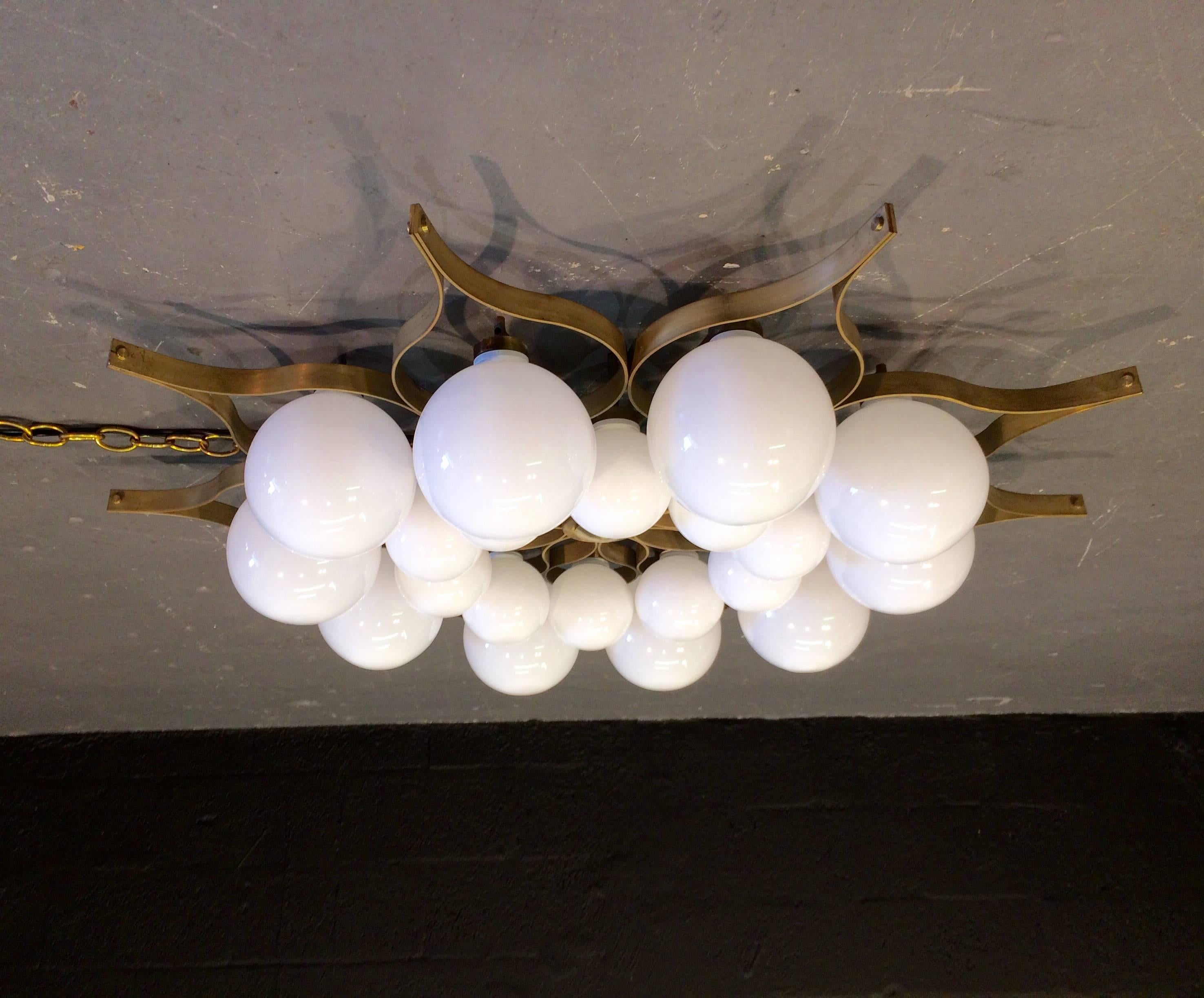 Modern Beautiful Chandelier in the Style of Gio Ponti