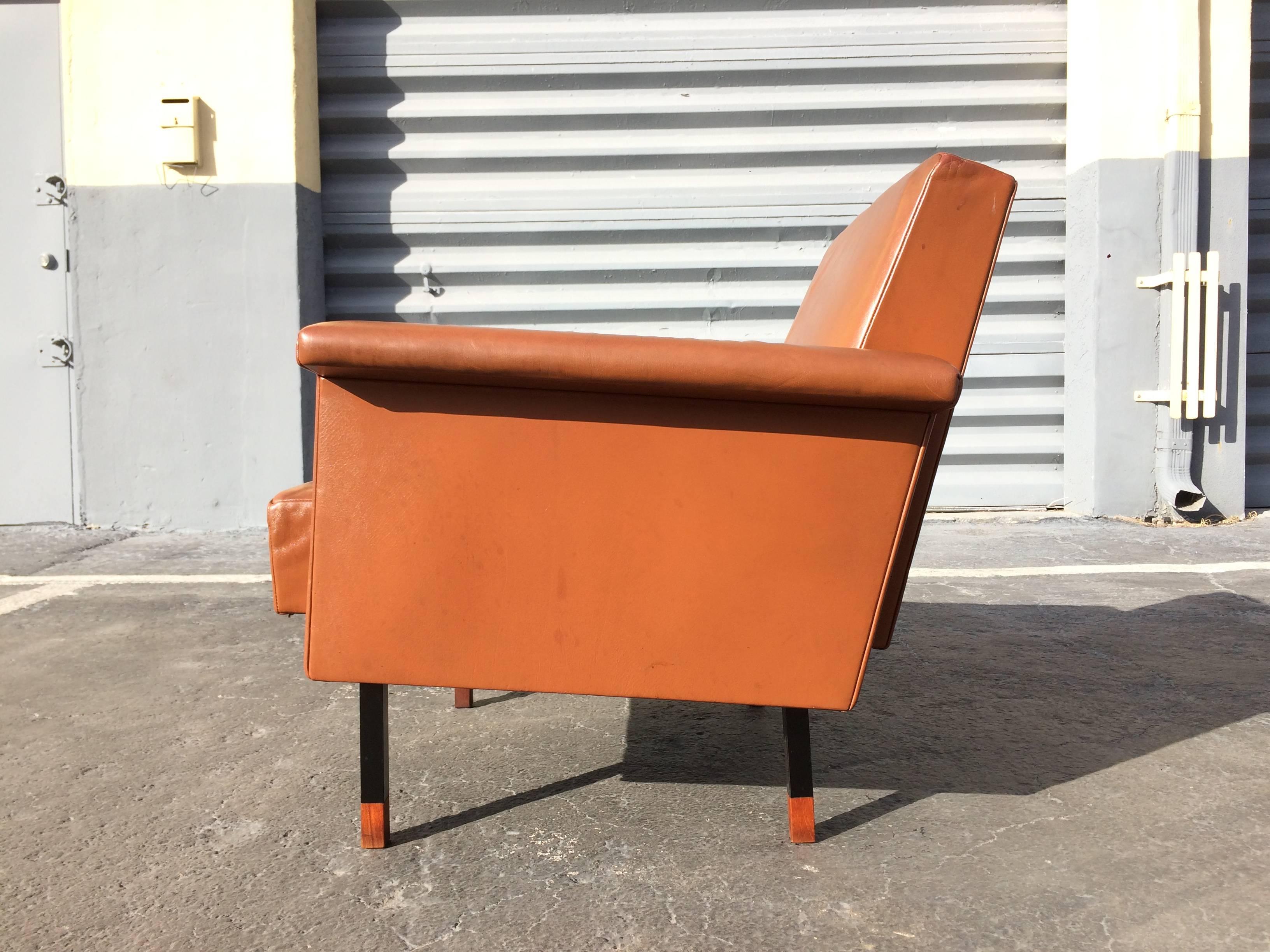 German Pair of Eugen Schmidt Soloform Lounge Chairs, Cognac Leather For Sale