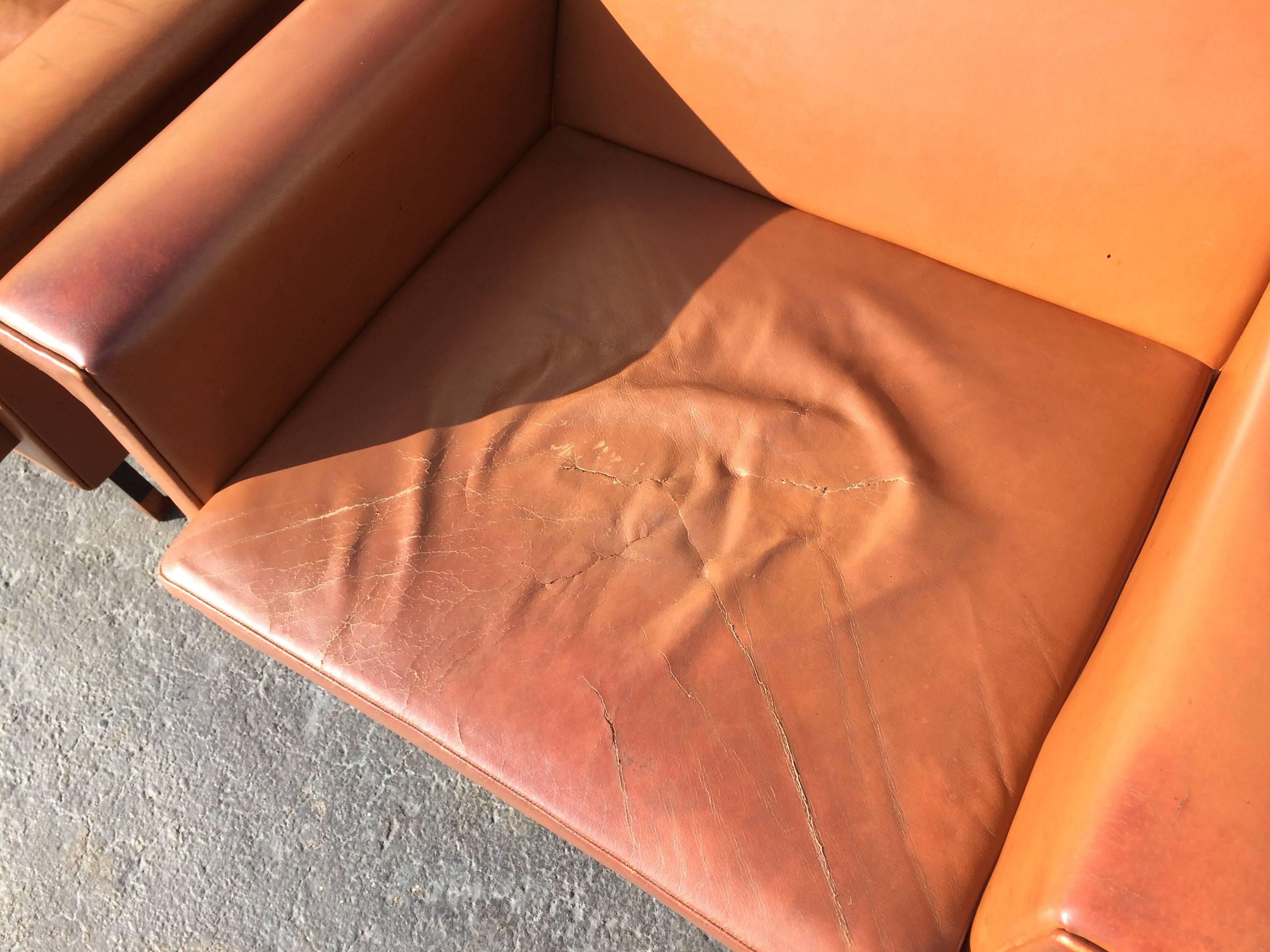 Pair of Eugen Schmidt Soloform Lounge Chairs, Cognac Leather For Sale 2