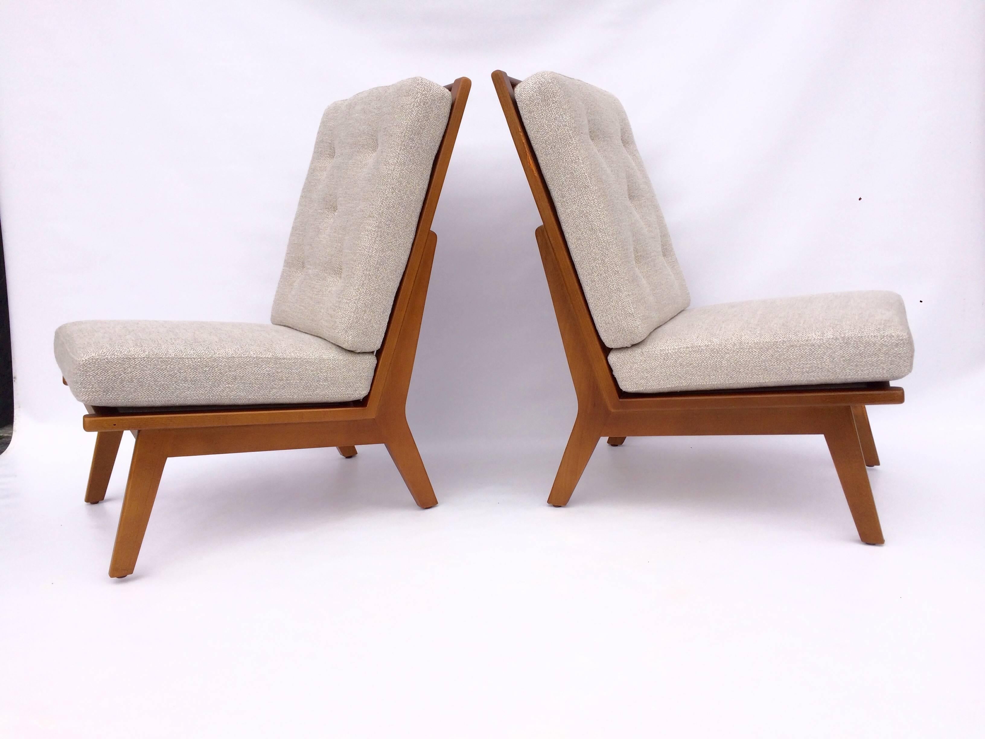 Modern Great Pair of Lounge Chairs