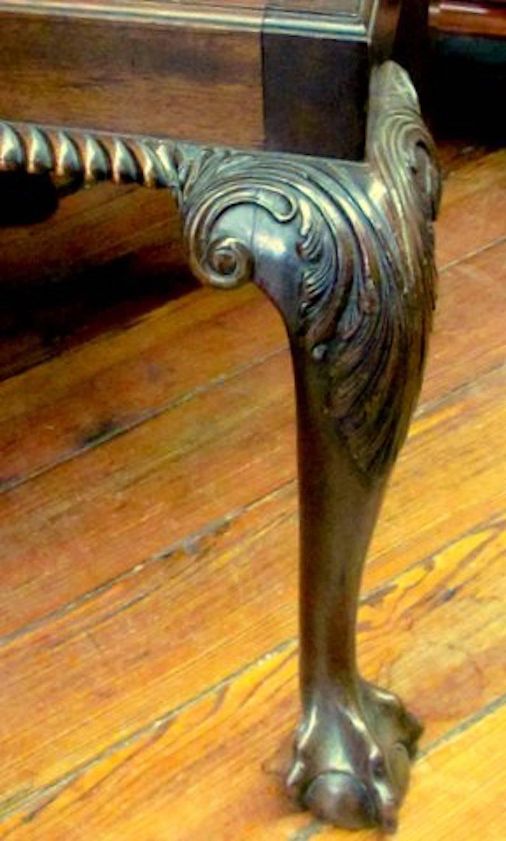 Satz von vier antiken englischen „Signed“ Mahagoni-Stühlen im Chippendale-Stil im Zustand „Gut“ im Angebot in Charleston, SC