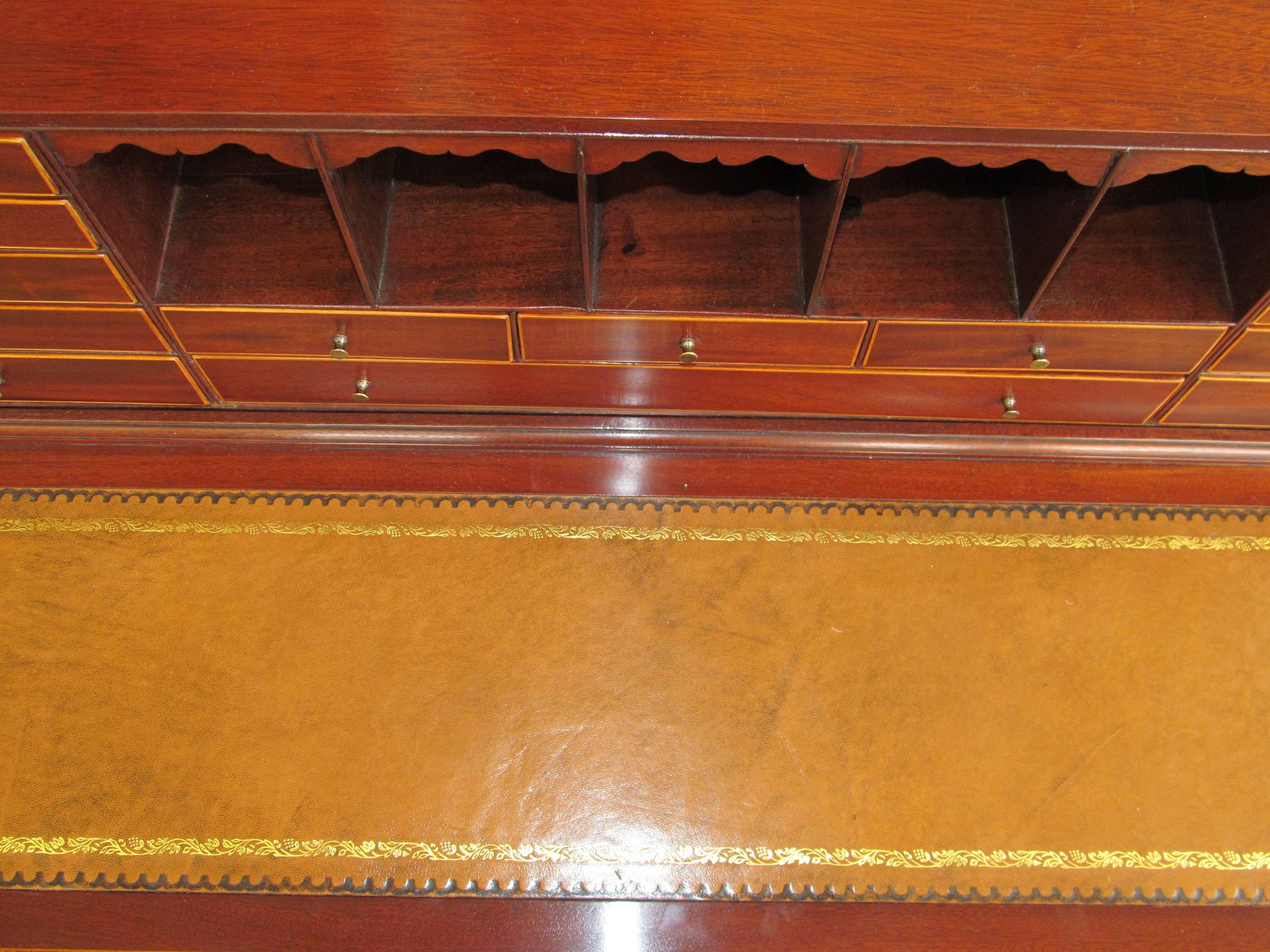 Antique English Mahogany Hepplewhite Style Writing Desk with Original Brasses In Excellent Condition For Sale In Charleston, SC