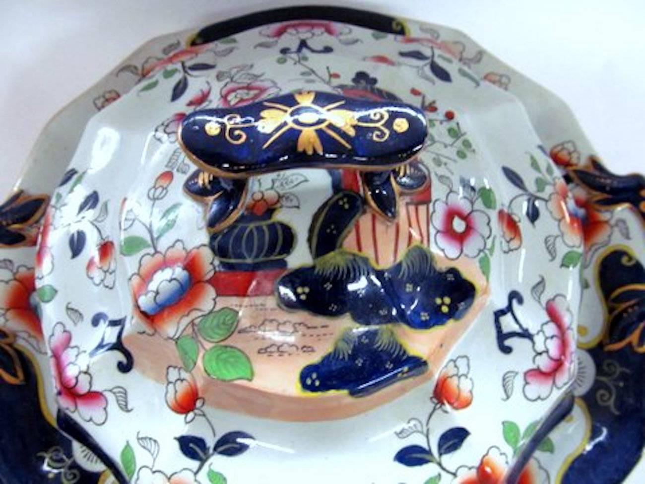 Antique English Hicks, Meigh and Johnson Ironstone Imari Covered Vegetable Dish In Excellent Condition In Charleston, SC