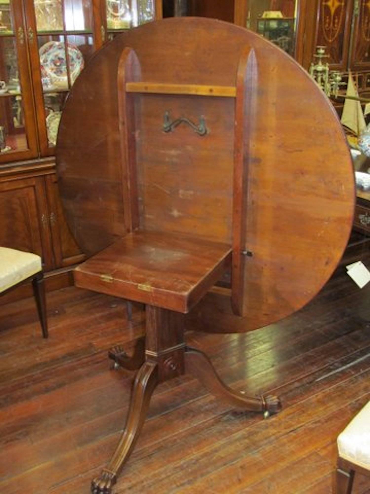 19th Century Antique English Regency Style Geo, IV Figured Mahogany Tilt-Top Circular Table For Sale