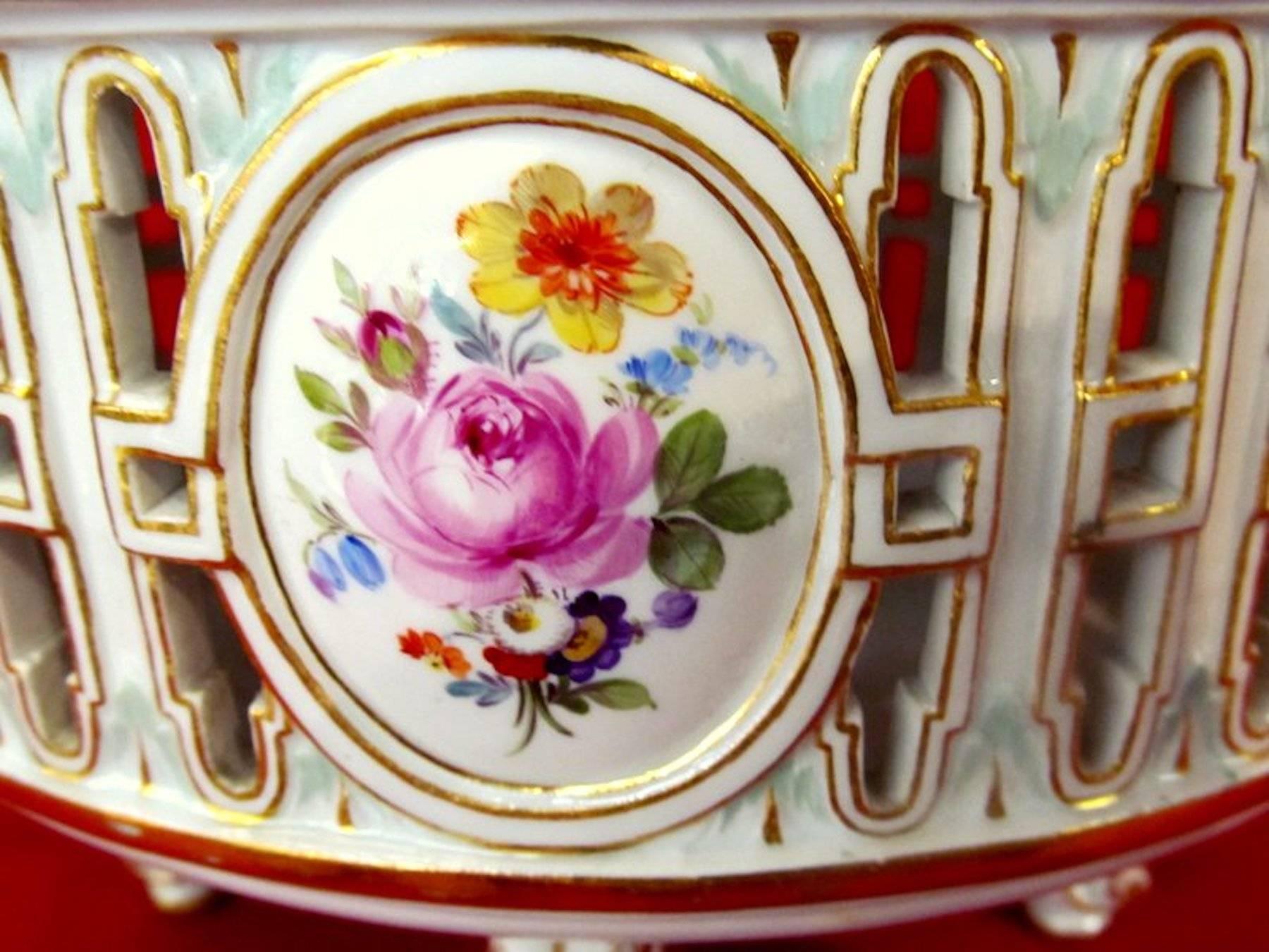 Antique Dresden or Meissen Hand-Painted Porcelain Chestnut Basket or Tureen In Good Condition In Charleston, SC