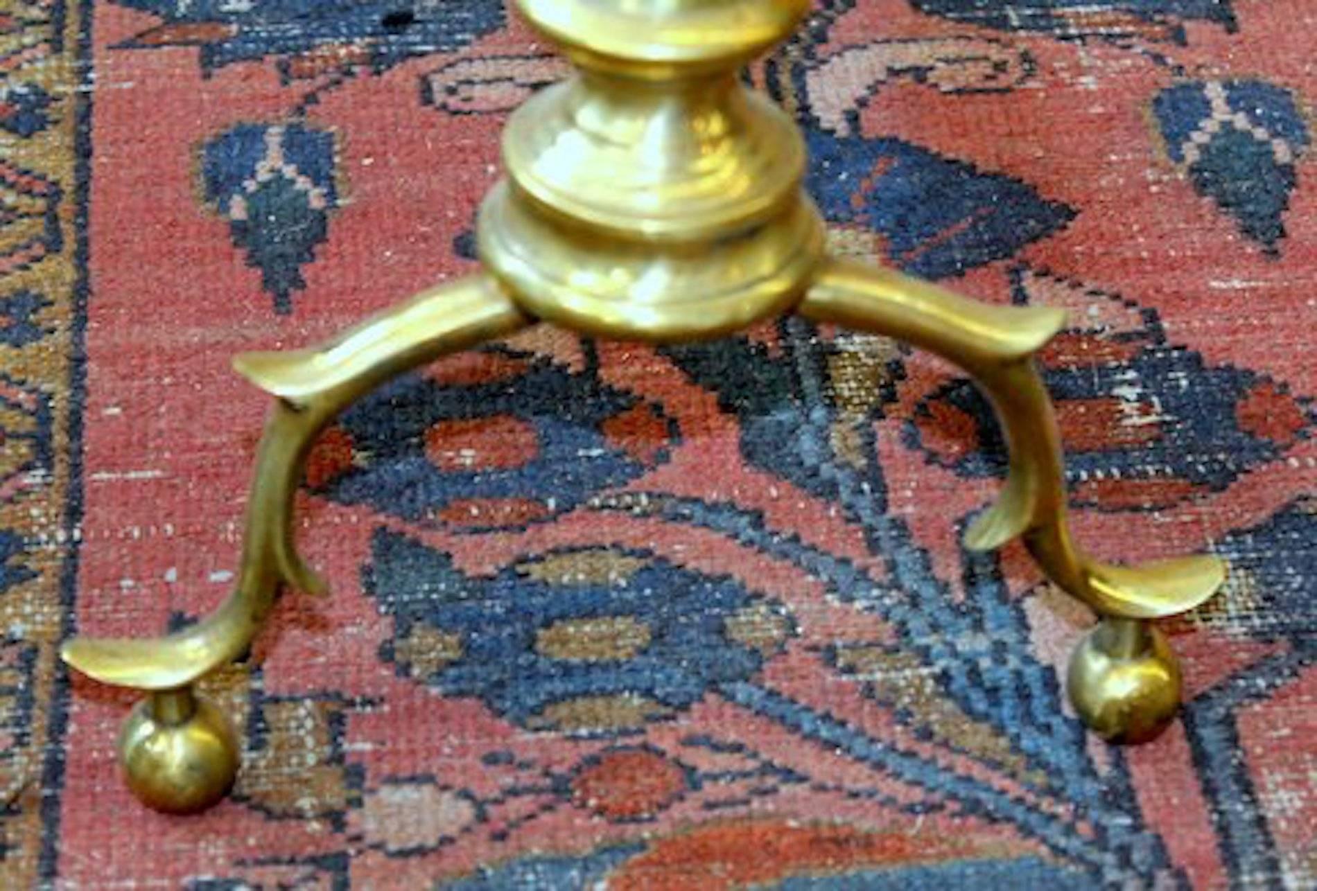 Pair of Antique American Period Federal Brass Andirons In Excellent Condition In Charleston, SC