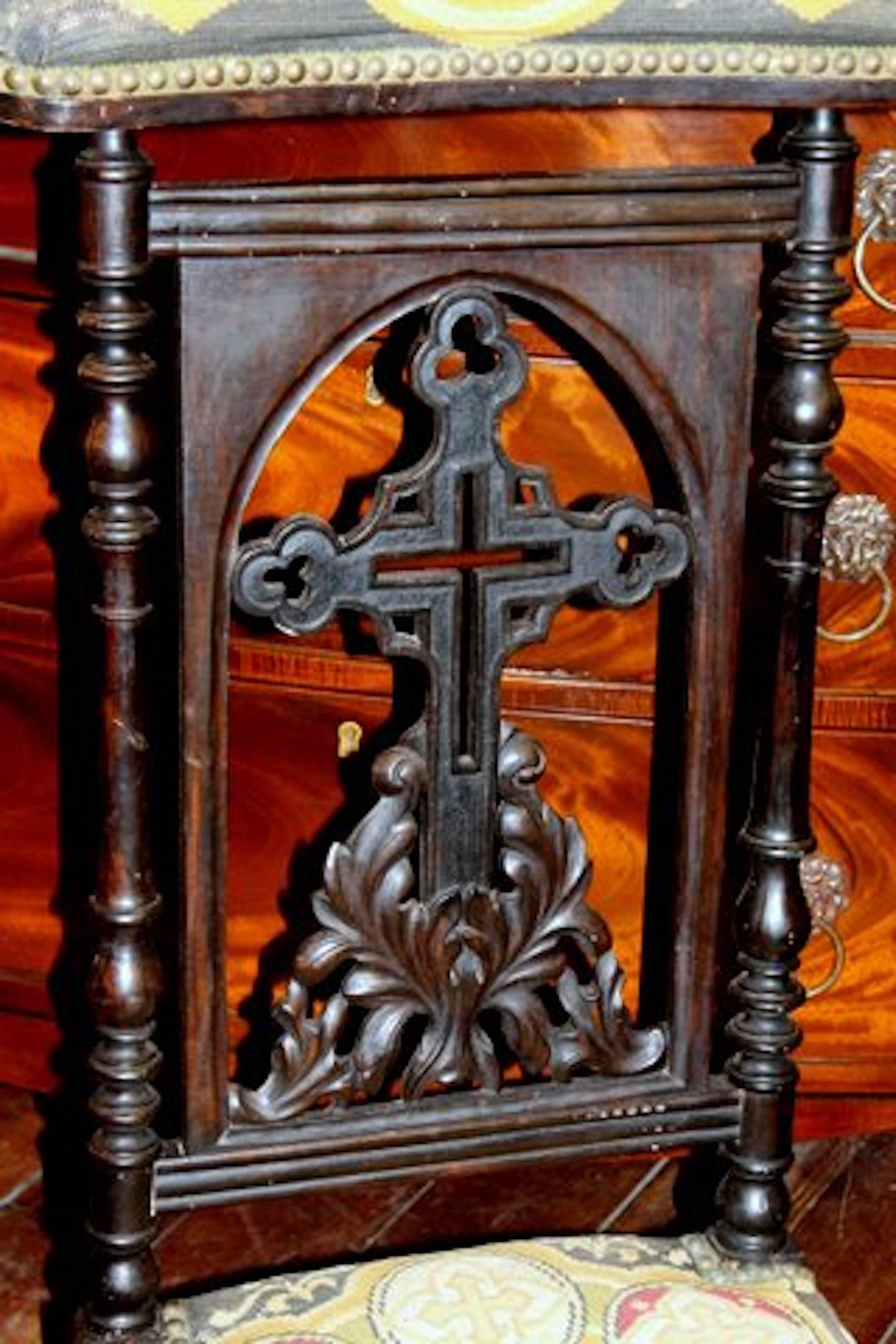 Hand-Carved Antique French Napoleon III Period Carved Oak and Needlepoint Kneeling Prie Dieu
