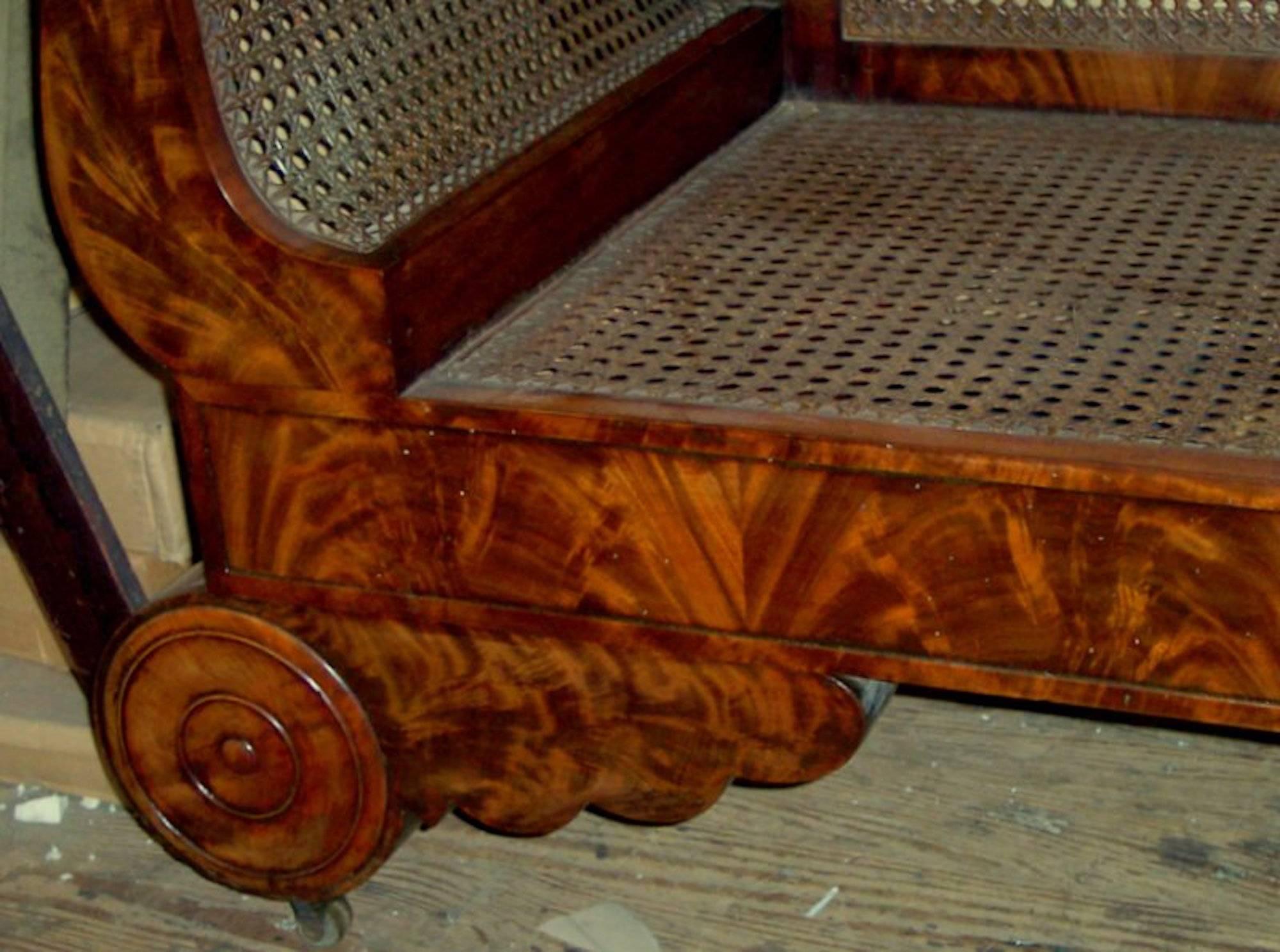 Antique American Flame Mahogany and Cane Empire Period Recamier or Chaise Longue For Sale 4