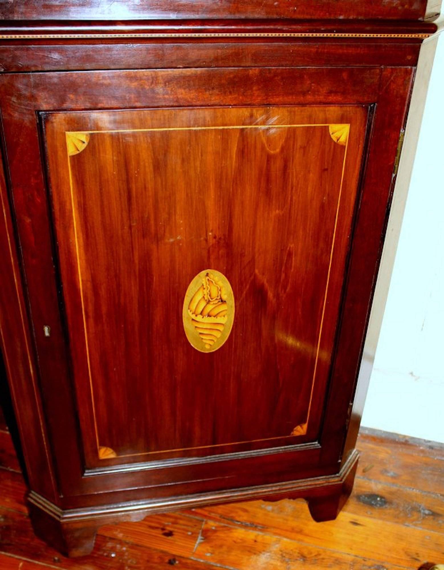 Gorgeous Antique English Inlaid Mahogany Georgian Style Corner Cupboard In Good Condition In Charleston, SC