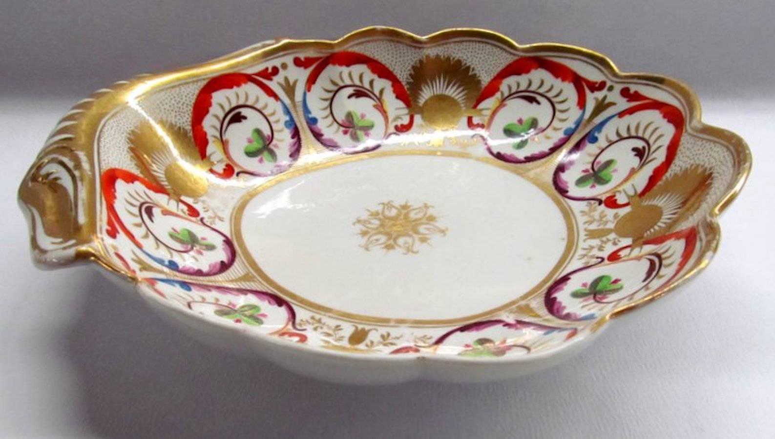 19th Century Antique English Geo. III Period Spode Porcelain Shell Shaped Dessert Dish