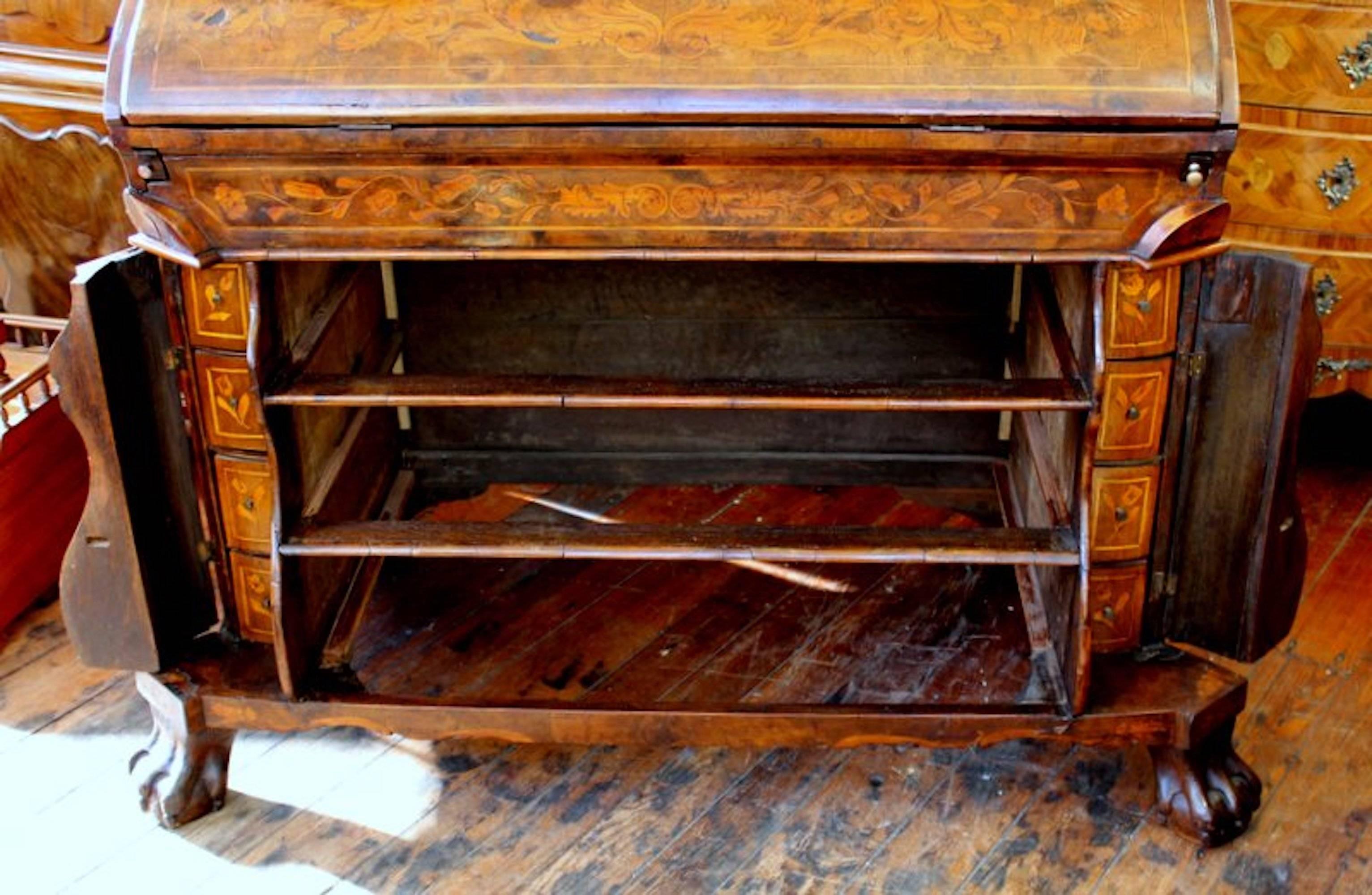 Antique 18th Century Dutch Marquetry Inlaid Burr Walnut Bombe Slope-Front Bureau For Sale 2