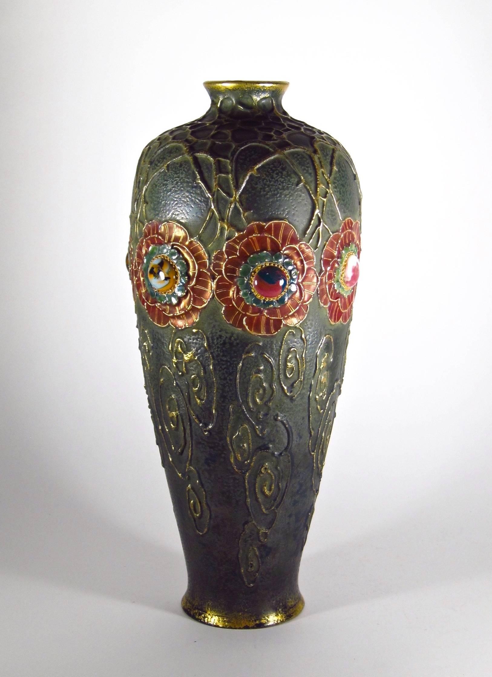 Amphora Gres Bijou Dornenkrone Vase by Riessner, Stellmacher & Kessel, 1904-05 In Good Condition In Los Angeles, CA