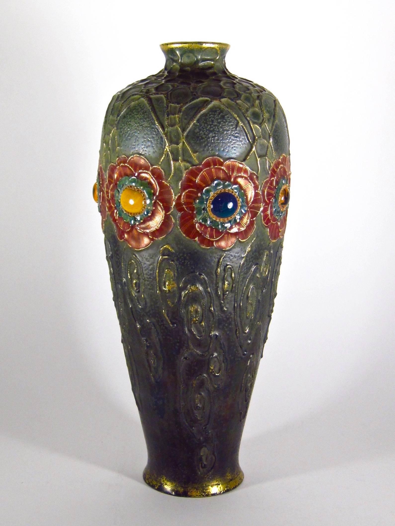 Austrian Amphora Gres Bijou Dornenkrone Vase by Riessner, Stellmacher & Kessel, 1904-05