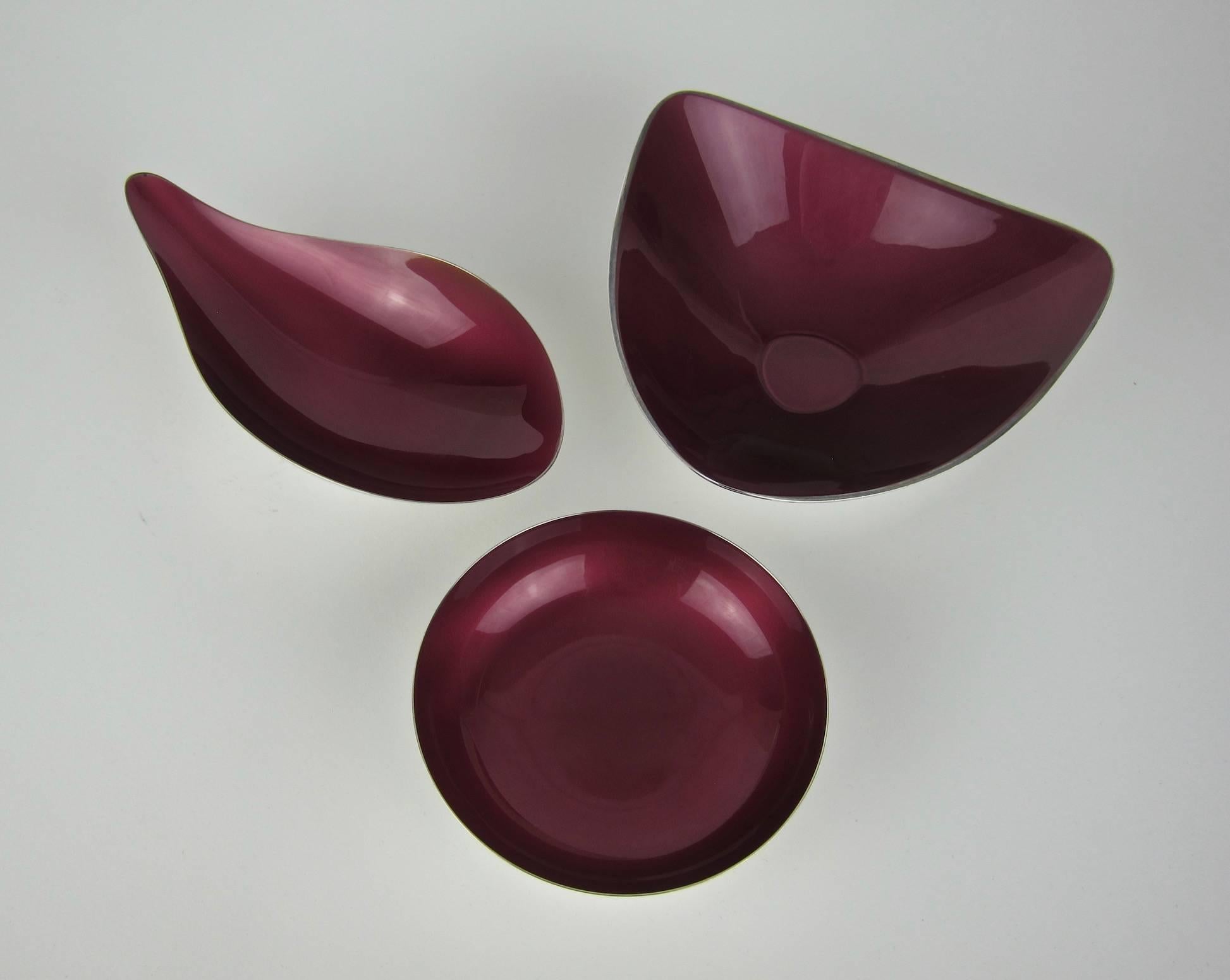 American Mid-Century Reed & Barton Silverplate Bowl Set with Ruby Red Color Glaze