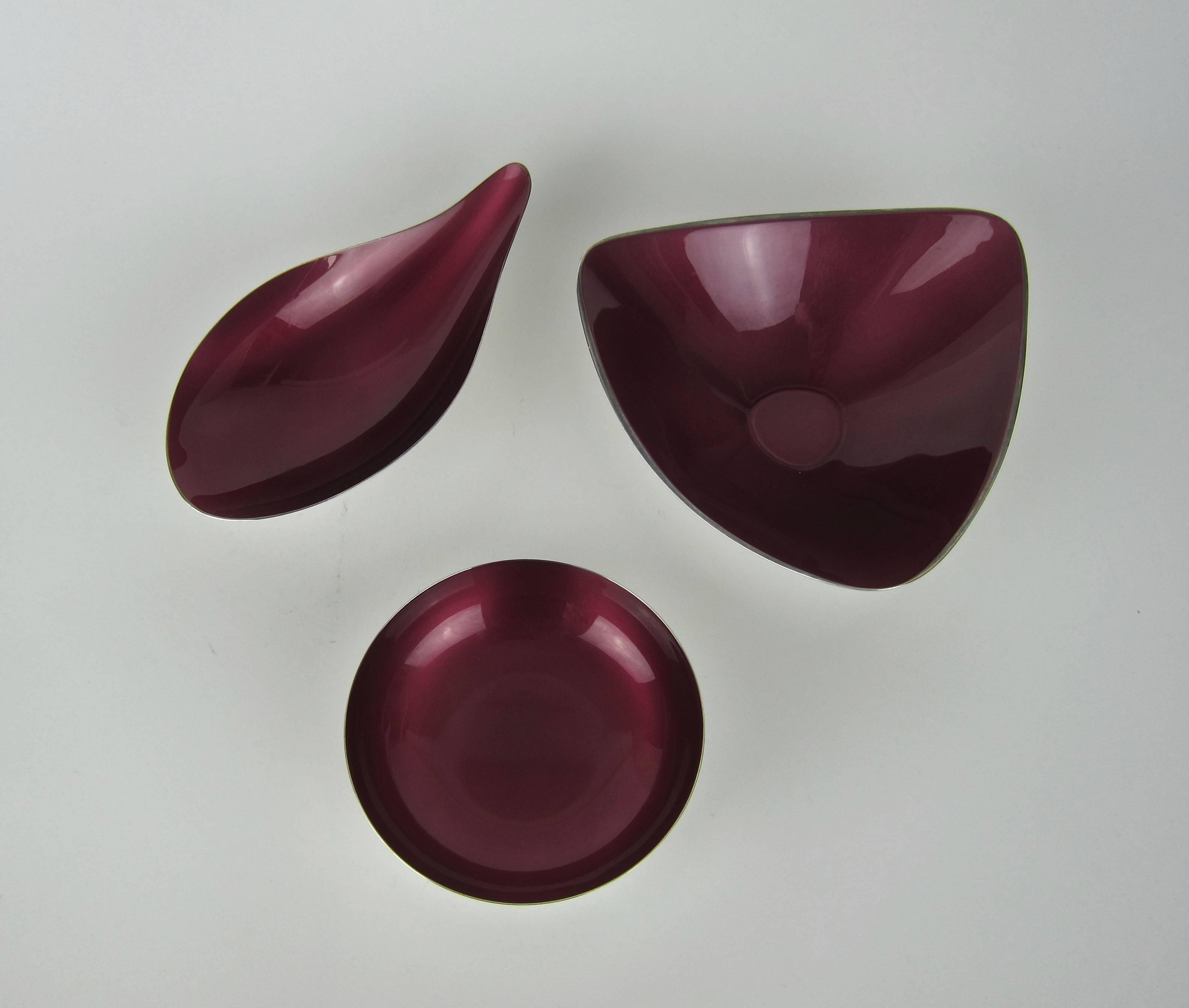 Mid-Century Reed & Barton Silverplate Bowl Set with Ruby Red Color Glaze In Good Condition In Los Angeles, CA
