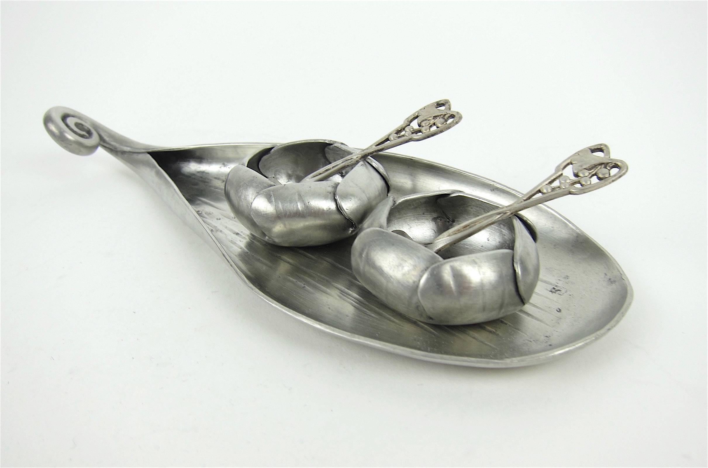 A E Chanal French Art Nouveau Open Salt Set in Hand-Wrought Pewter In Good Condition In Los Angeles, CA