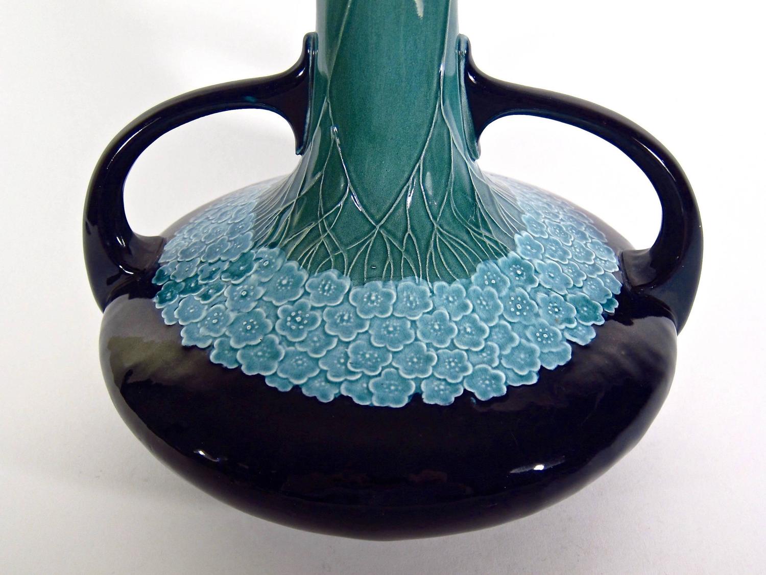 Large 1904 Art Nouveau Vase from Villeroy and Boch, Mettlach For Sale