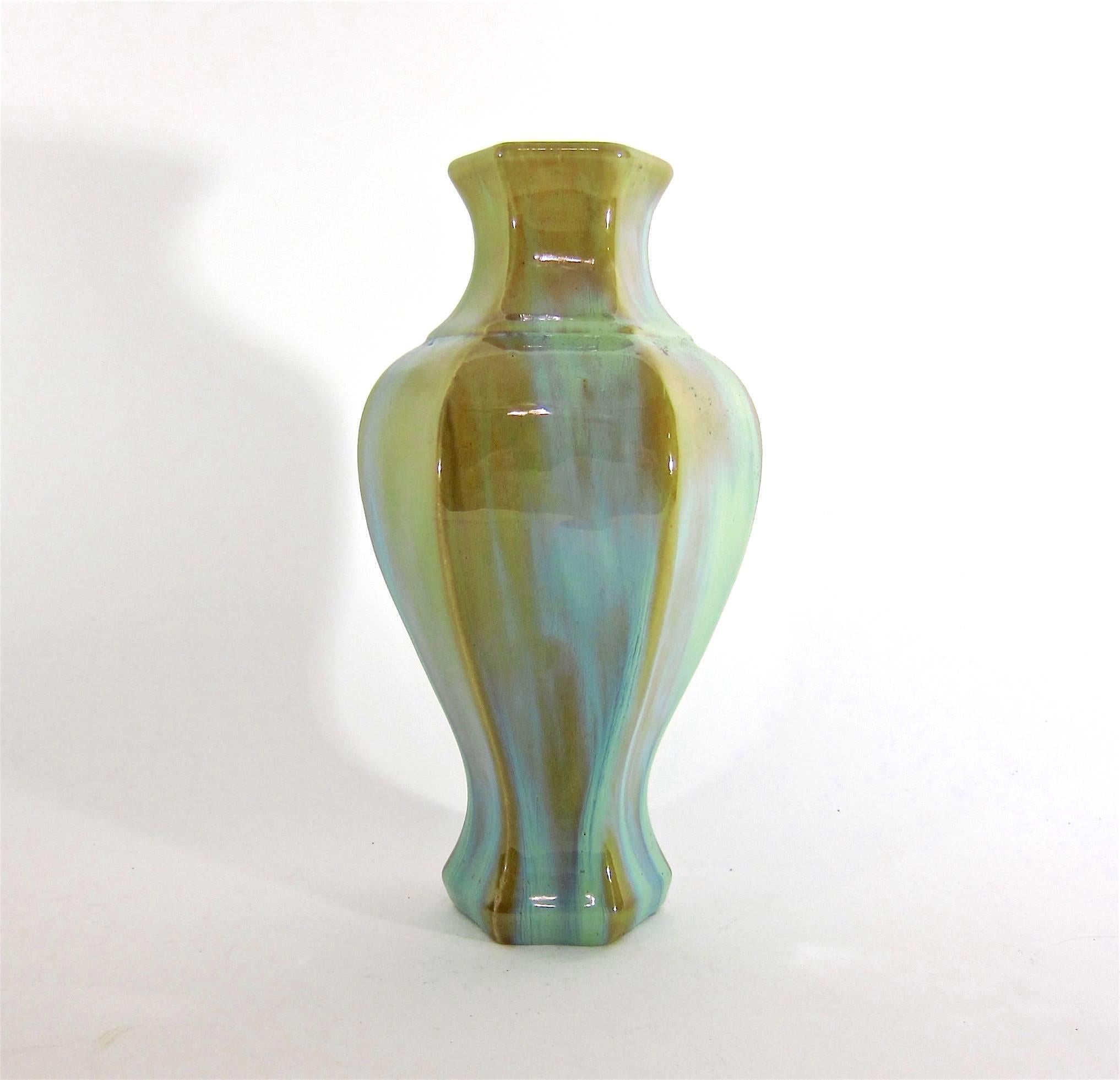 20th Century Vintage Arts and Crafts Fulper Pottery Vase with Green Flambe Glaze, circa 1920s