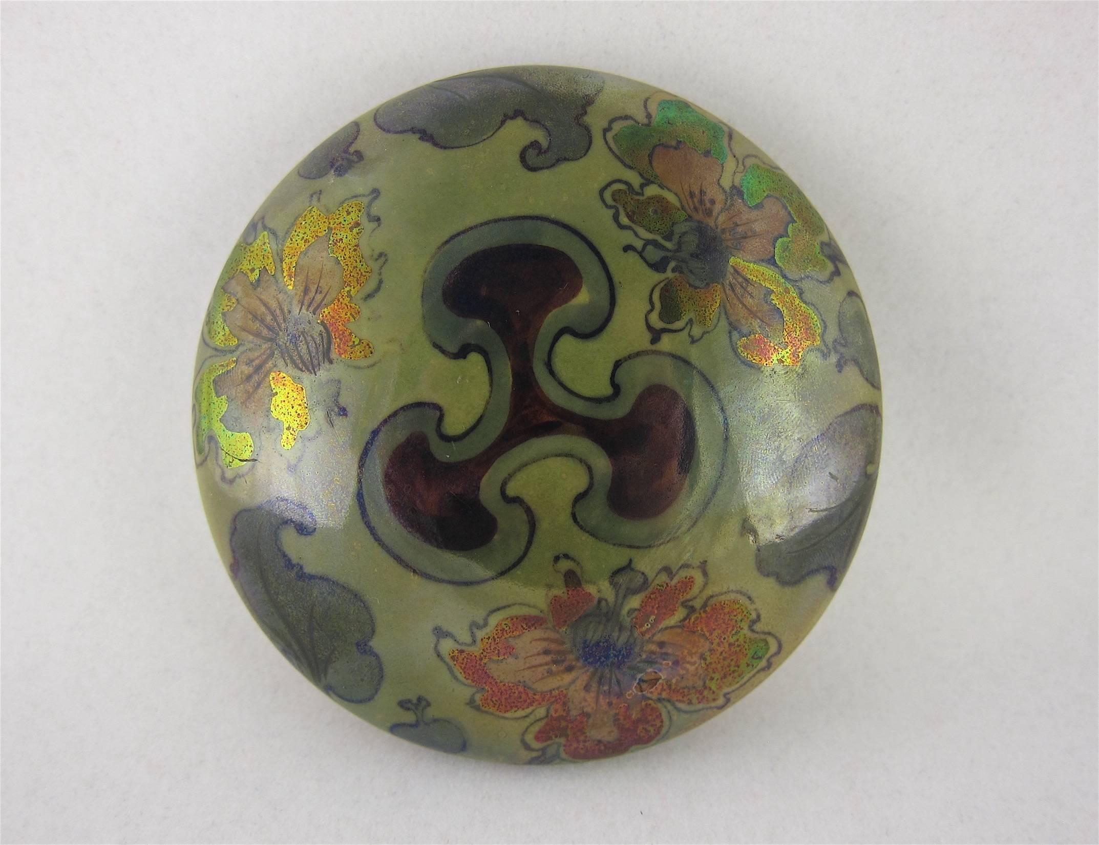 Ernst Wahliss Art Nouveau Porcelain Faience Pergamon Trinket Box  In Good Condition In Los Angeles, CA