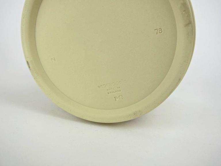 Wedgwood Egyptian Garden Pot and Vase in Terracotta on Primrose Yellow