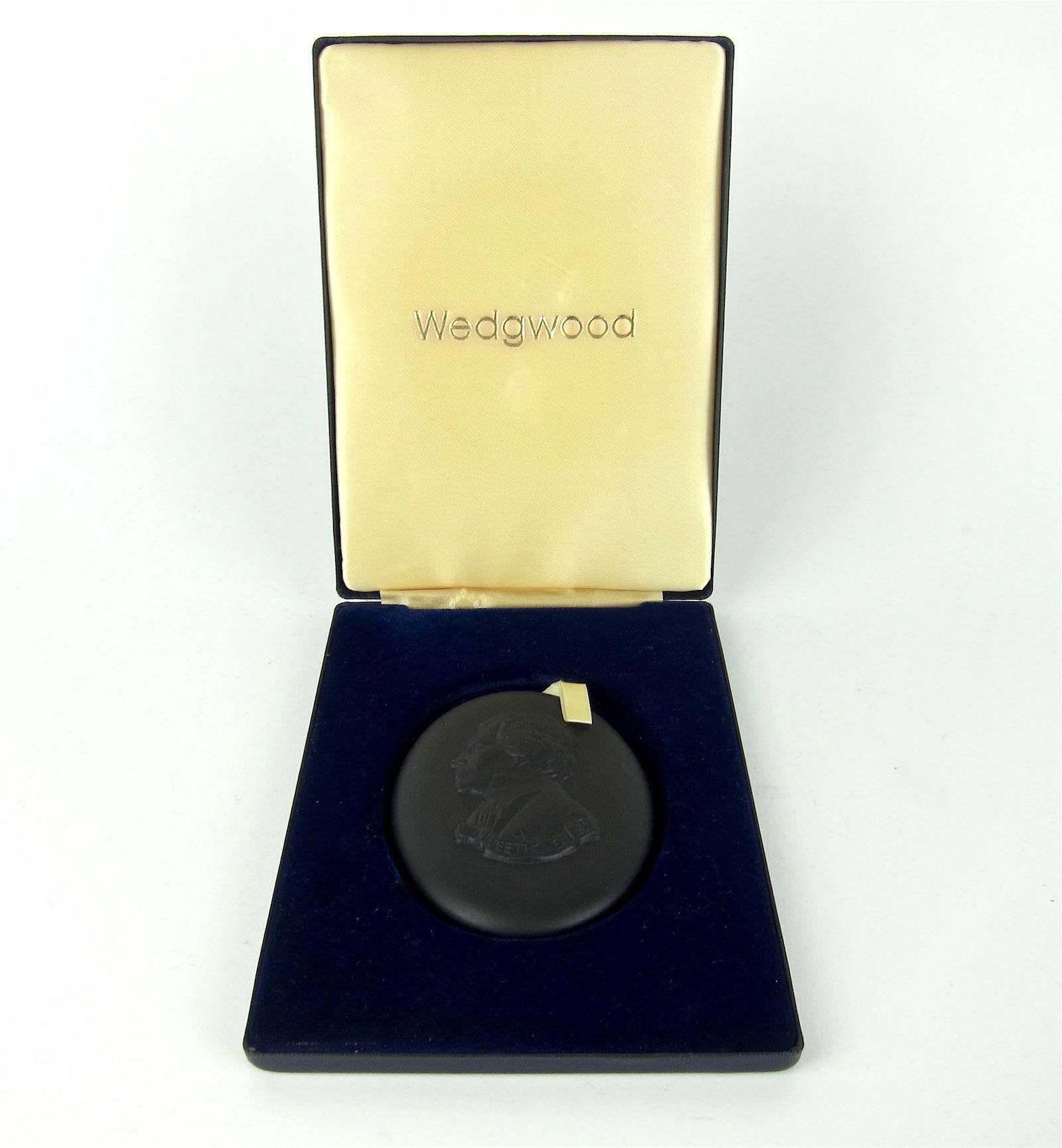 Wedgwood Beethoven Black Basalt Portrait Medallion in Original Box In Good Condition In Los Angeles, CA