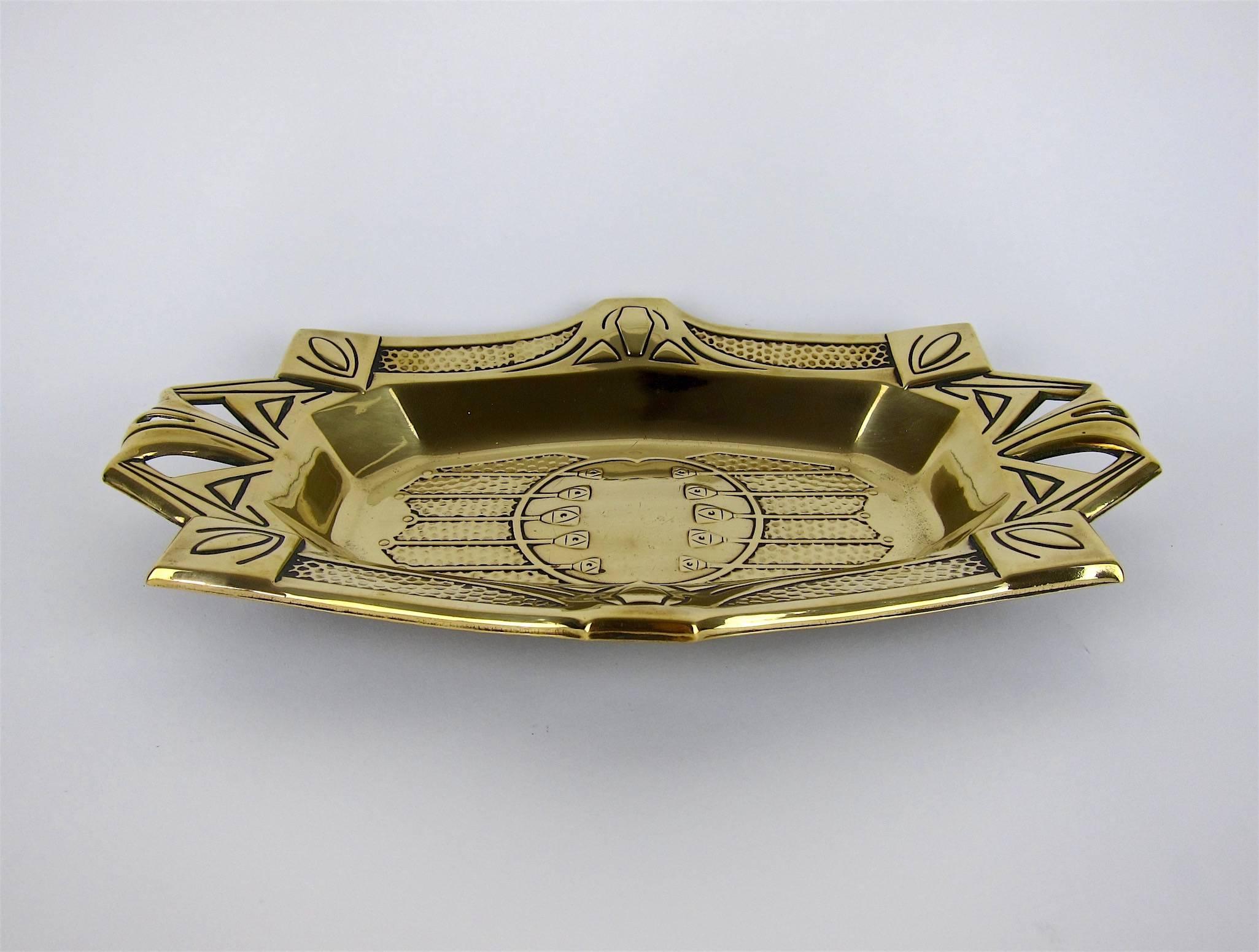 European Secessionist Cake Basket or Bread Tray In Good Condition In Los Angeles, CA