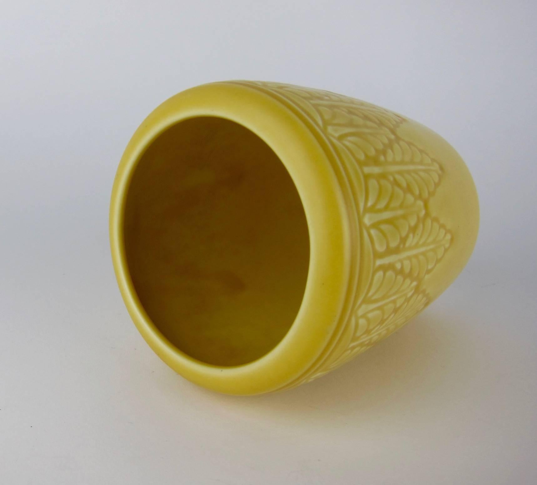 Vintage Rookwood Pottery Vase with Matte Yellow Glaze In Good Condition In Los Angeles, CA