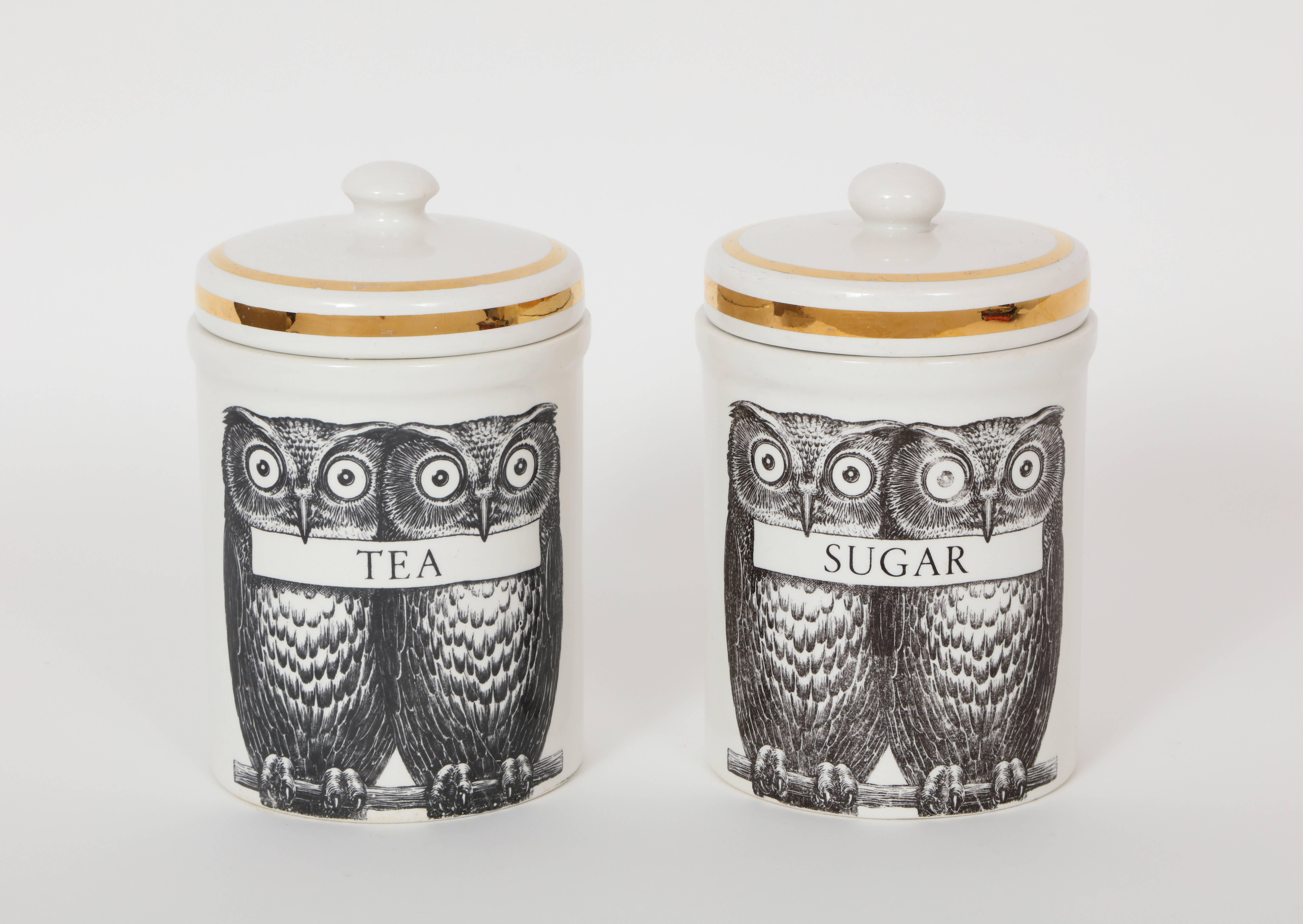 Fornasetti Porcelain Owl Canisters Tea and Sugar, Mid-Century 1950
Lovely vintage owl canisters,
Mid-Century.
Fornasetti.

12 inches height
7 inches diameter

Piero Fornasetti (10 November 1913 - 9 October 1988) was an Influential Mid
