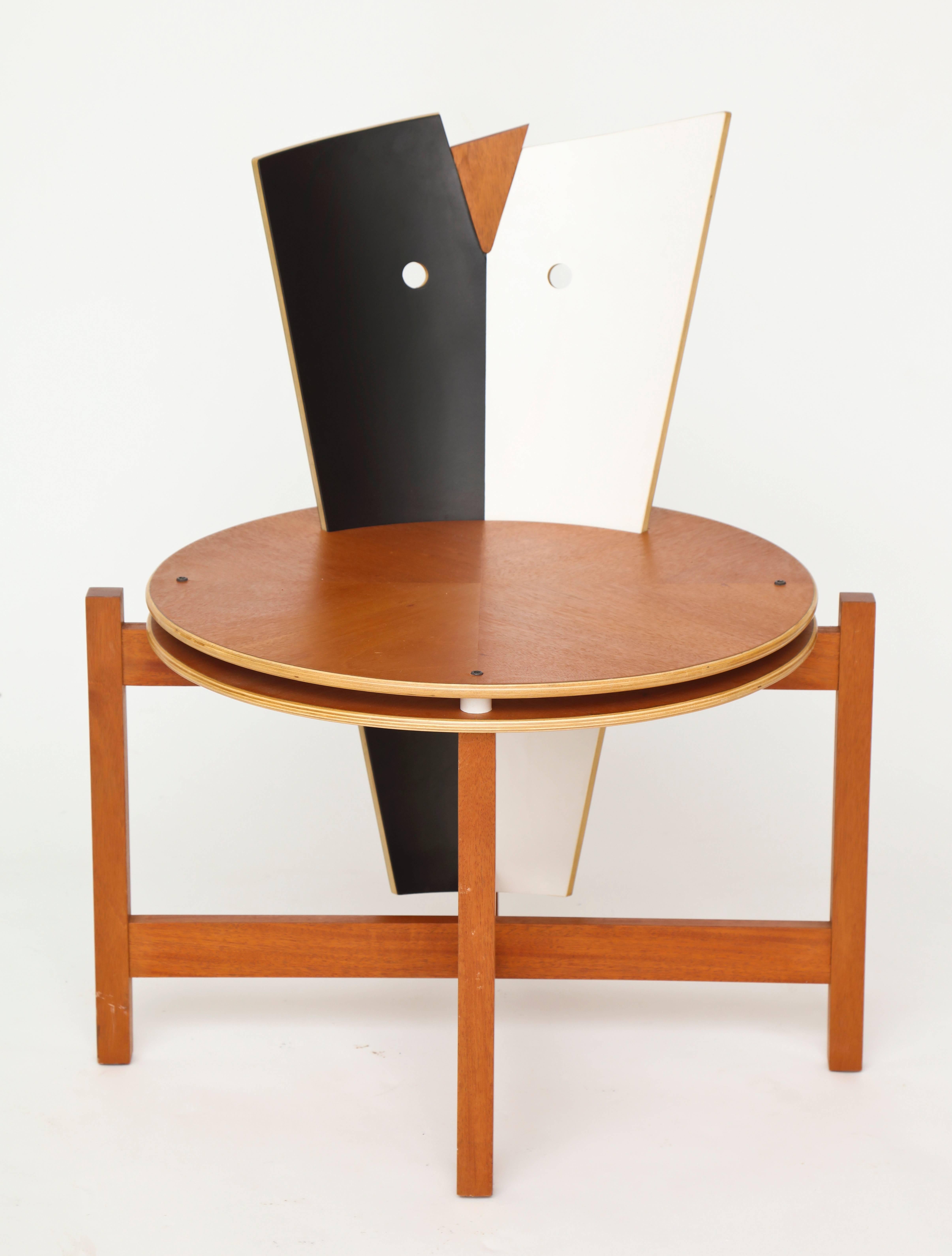 Robert Evanson Post Modern 1980 Chairs Tables Pair Modernist Memphis In Good Condition In New York, NY