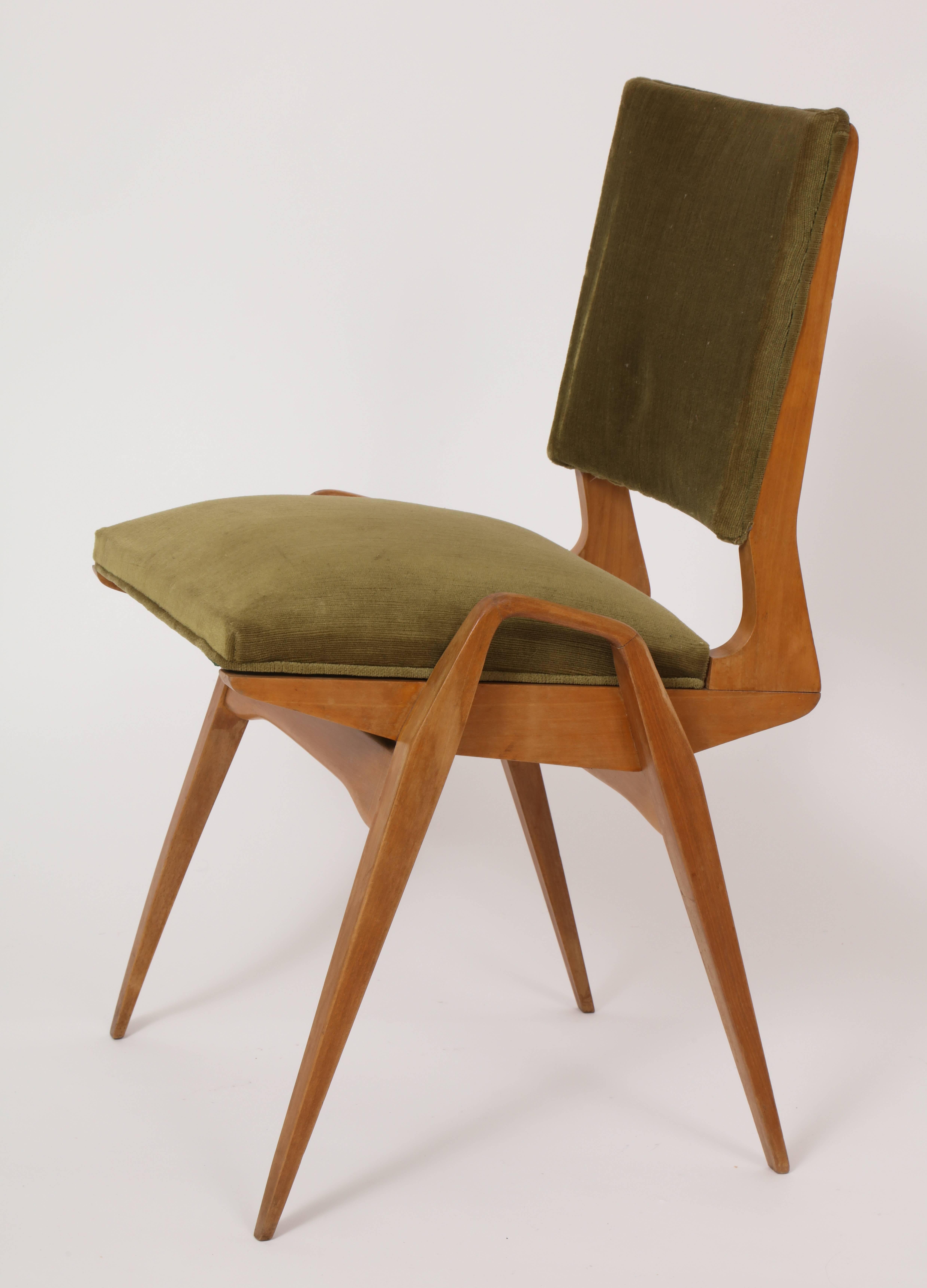 Maurice pre vintage original condition dining chairs.
Beech and velvet.