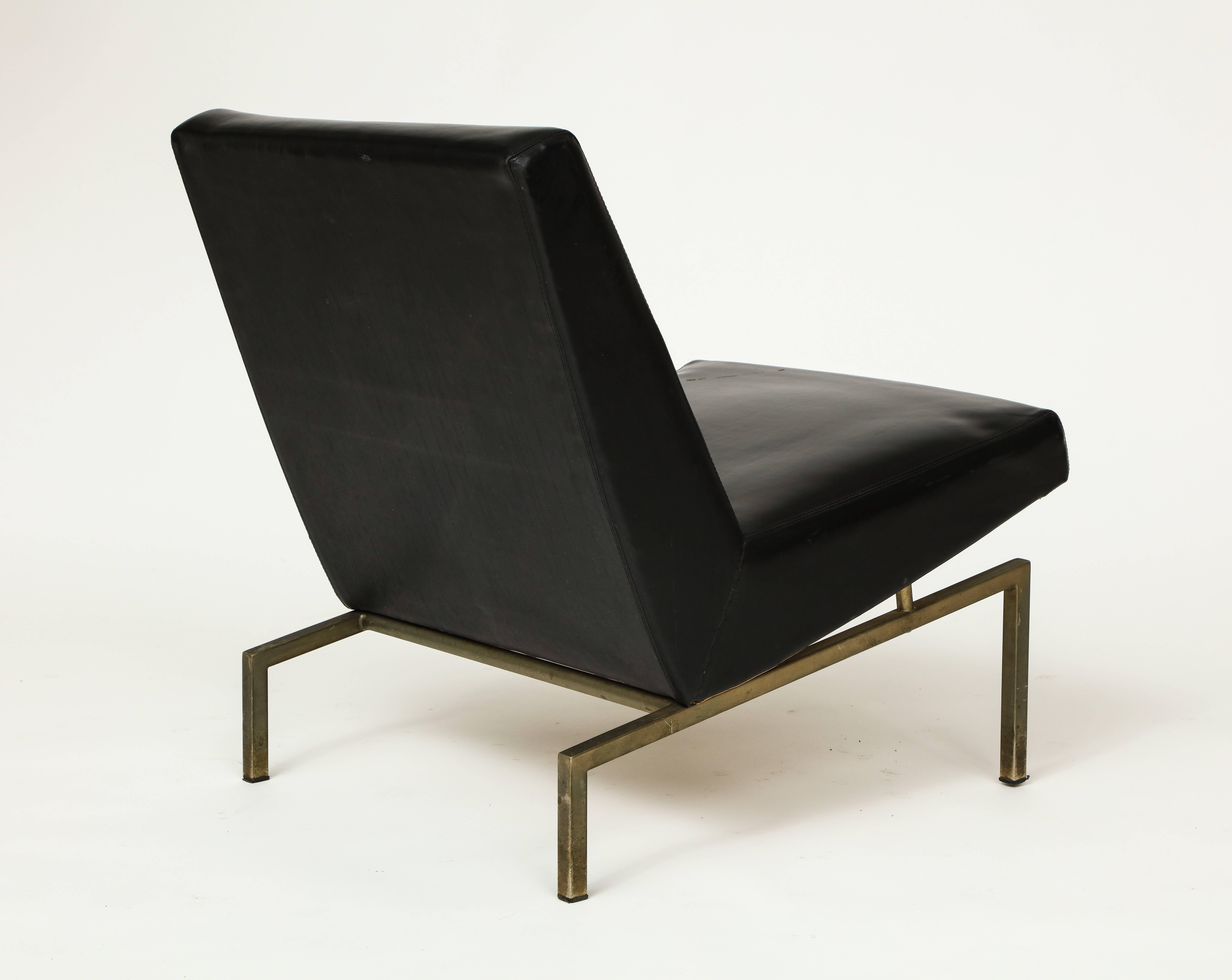 Joseph Andre Motte Black Tempo Pair Lounge Chairs Brass Mid-Century, France In Good Condition In New York, NY
