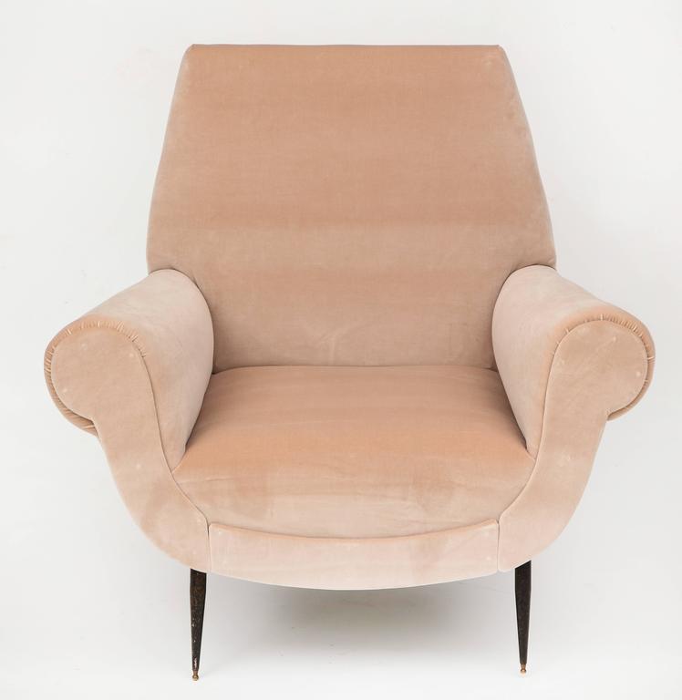 Pair Of Pink Beige Velvet Italian Lounge Chairs Metal Legs Mid Mid Century Modern Pair Of Pink Beige Velvet Italian Lounge Chairs Metal Legs
