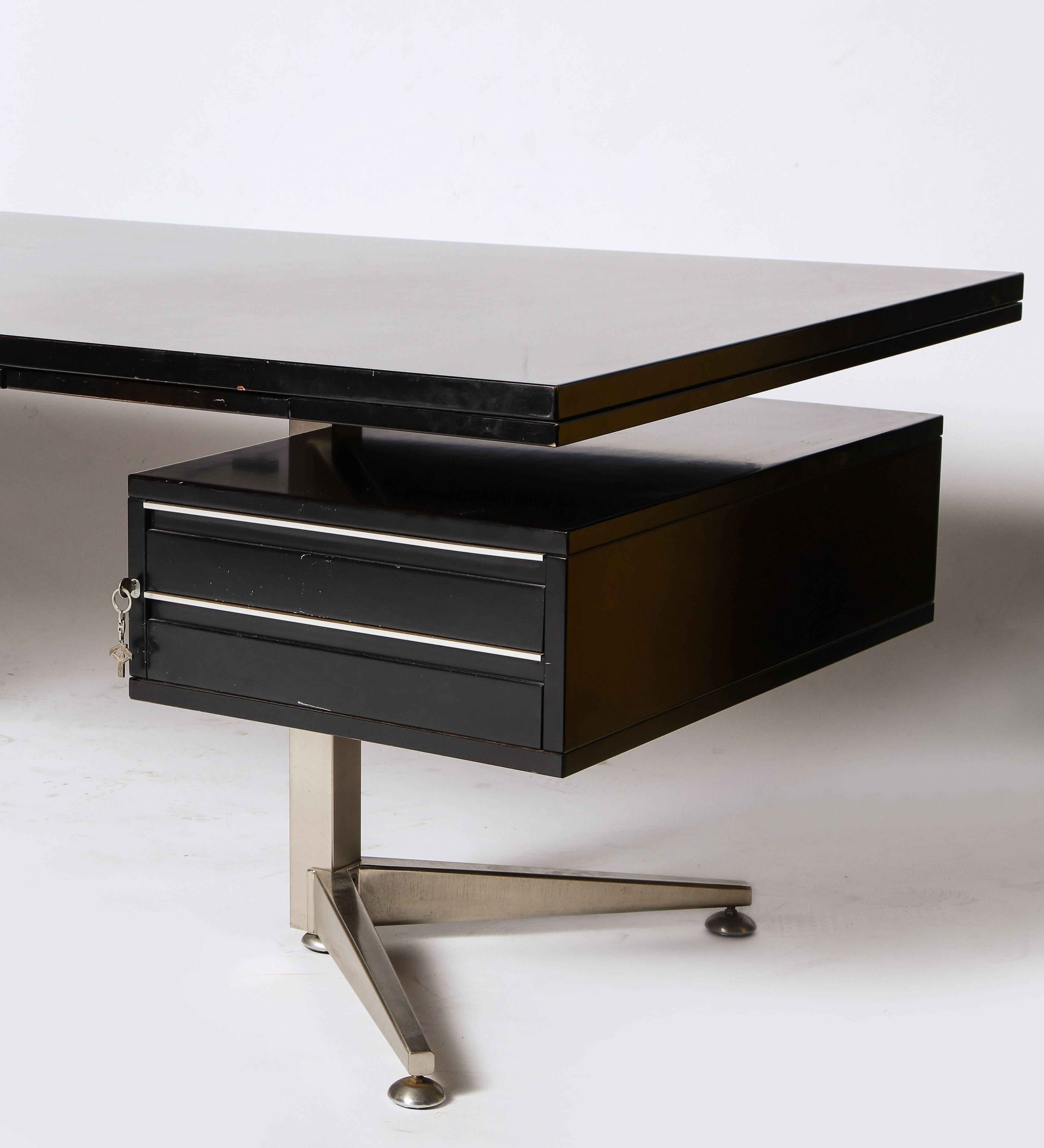 Executive Monumental Desk Rosewood Steel, Mid-Century Modern, style of Borsani 4