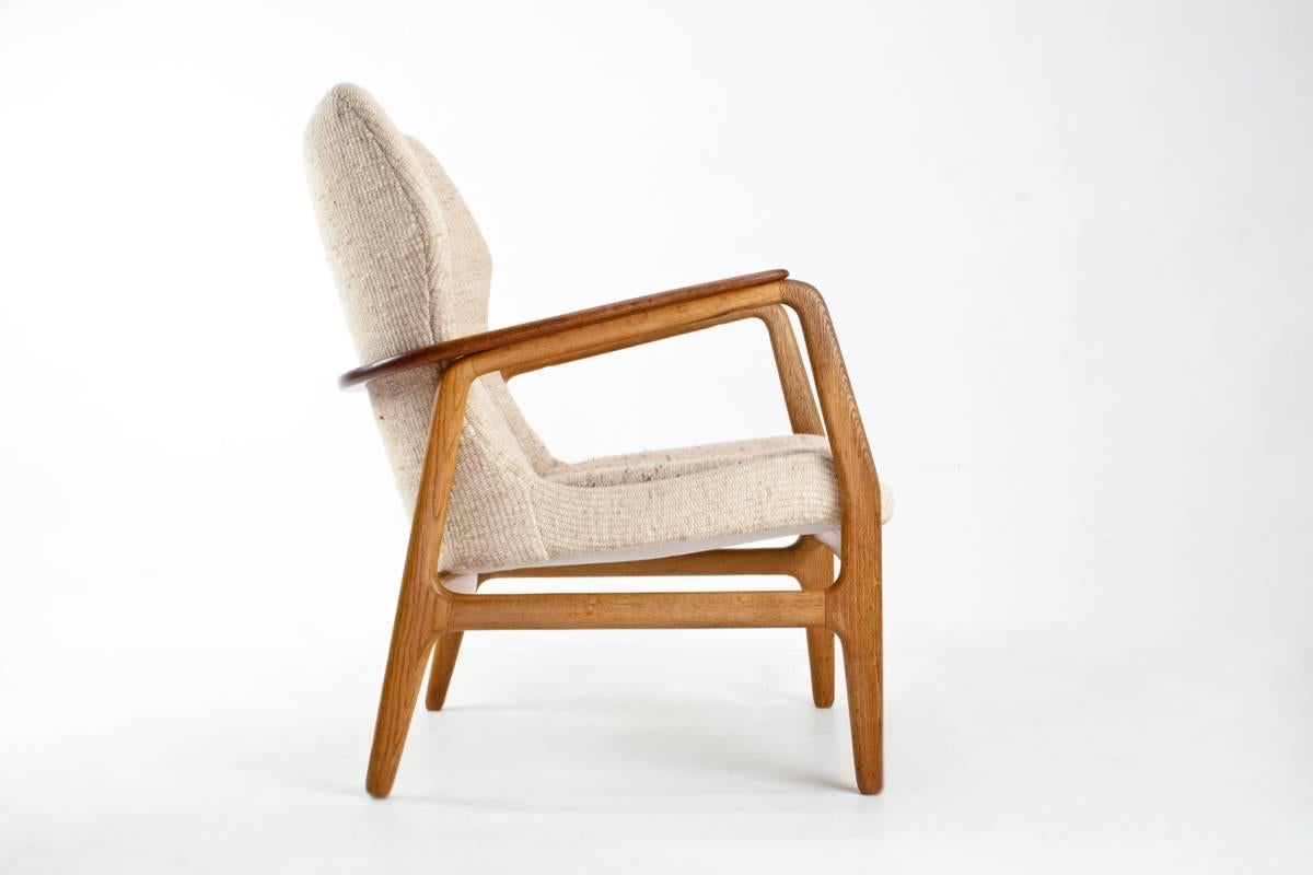 Lounge chair ‘Edith’ designed by Aksel Bender Madsen – Bovenkamp Holland, in 1960. Aksel Bender Madsen worked for Bovenkamp in the 1950s and 1960s. He helped Bovenkamp to integrate Danish craftsmanship in their furniture making.

Very comfortable